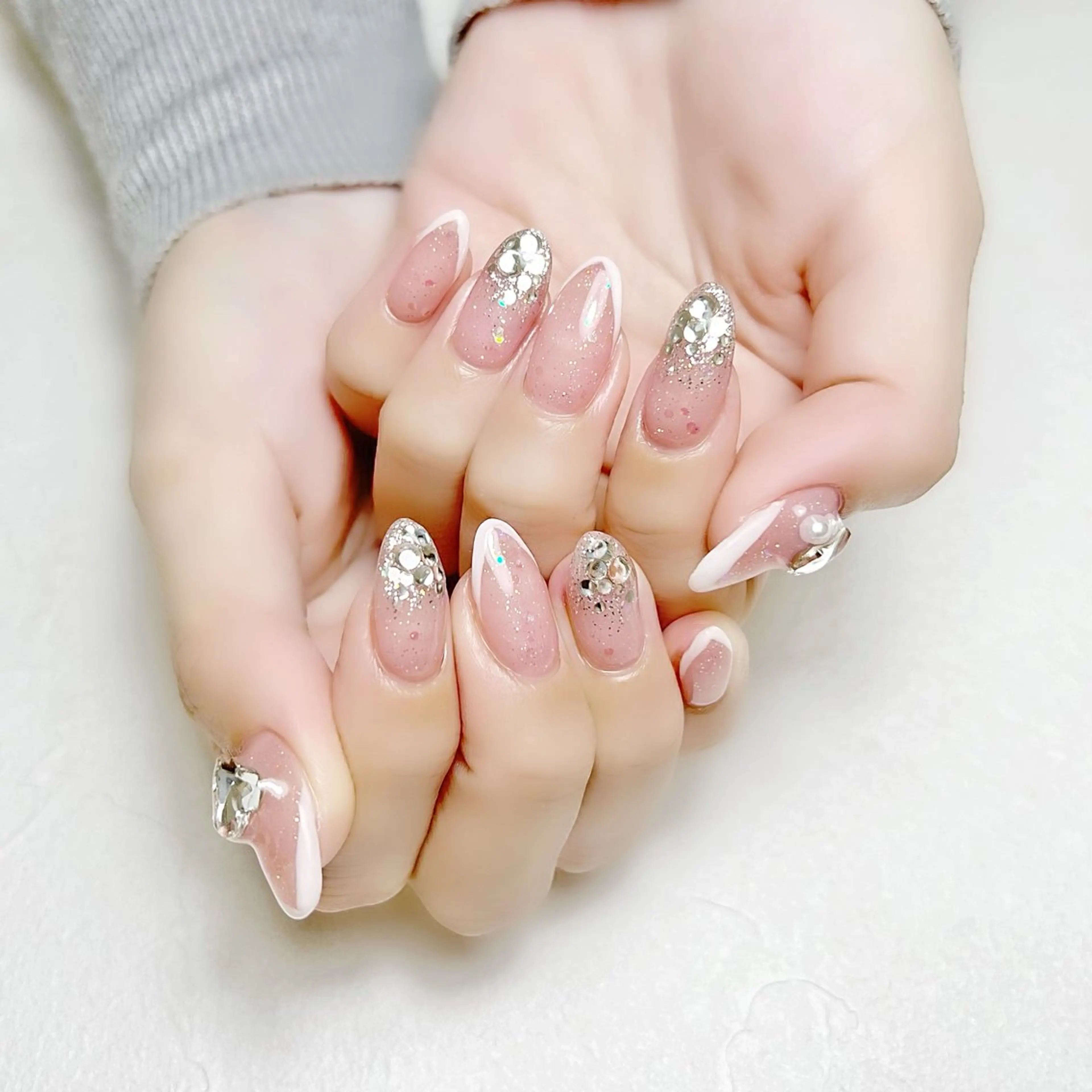 ネイル ラメ(グリッター) オフィスネイル シルバー rouse nail RISATOのネイルデザイン