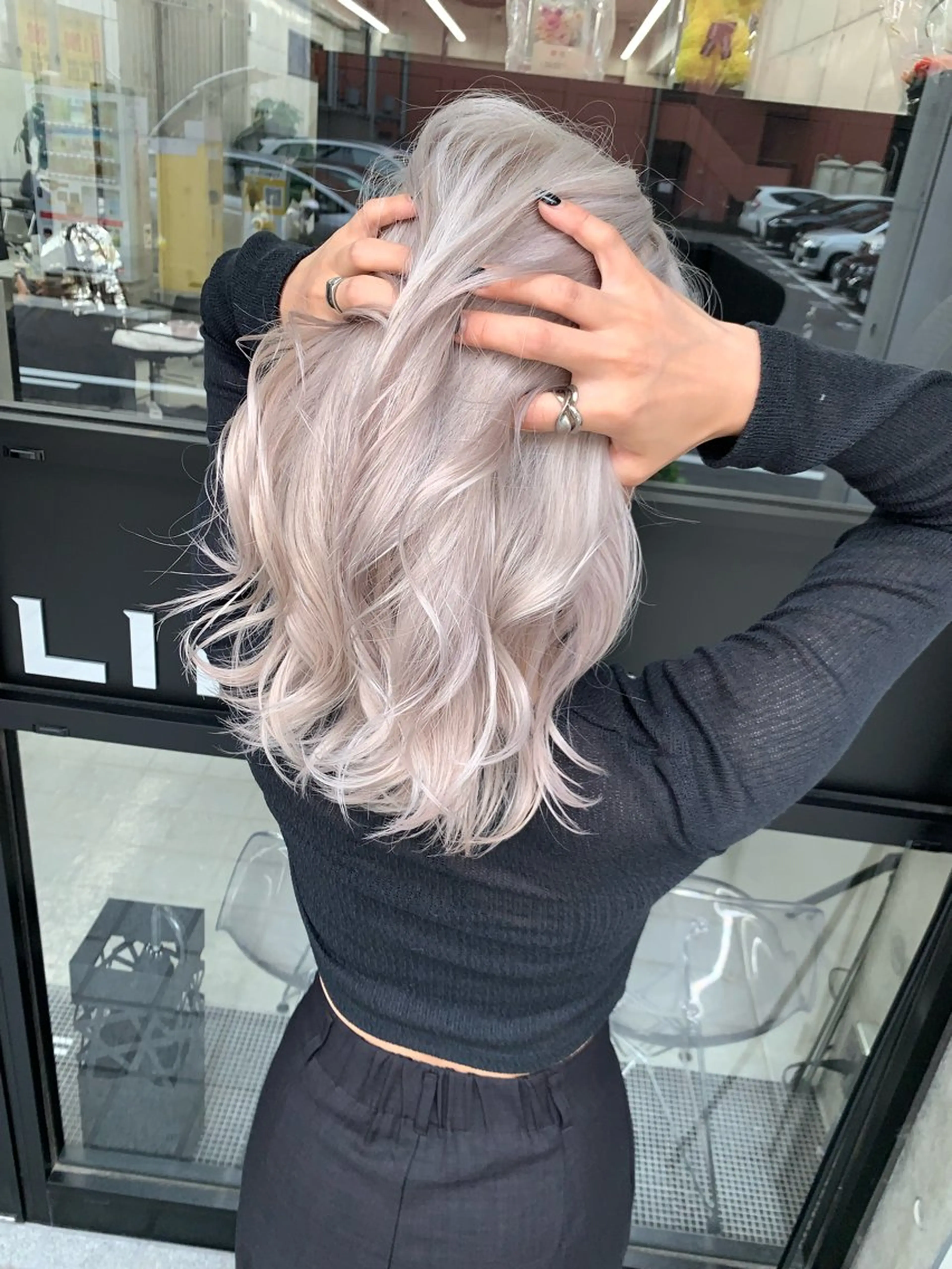 ロング LINOET名古屋所属・ダブルカラー🩶上村 純妃🩶名駅徒歩5分のヘアスタイル