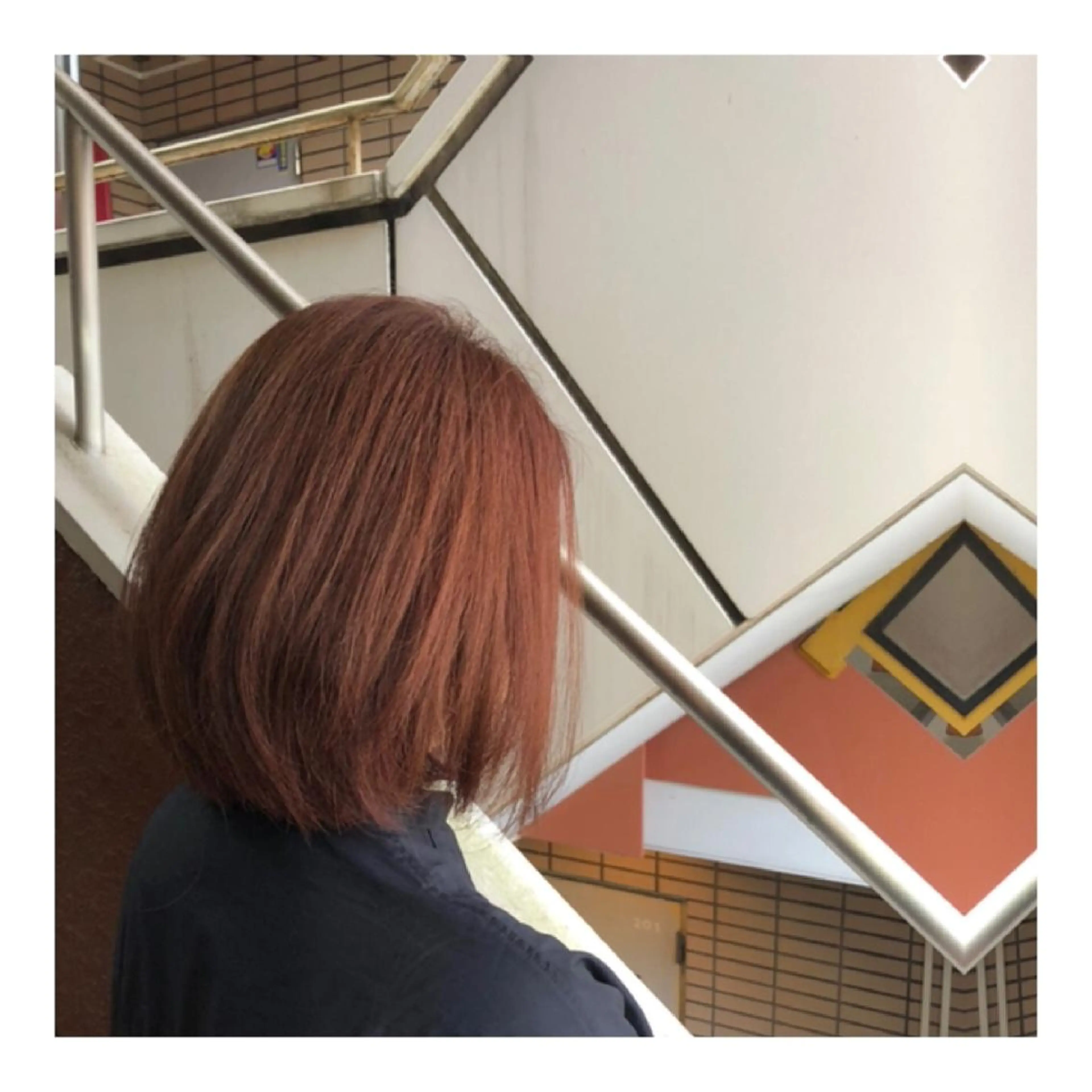 ミディアム カラー アッシュ ブリーチ ブリーチなしカラー オレンジ ピンクカラー カット ヘアカラー トリートメント Joshua / 素髪改善のヘアスタイル