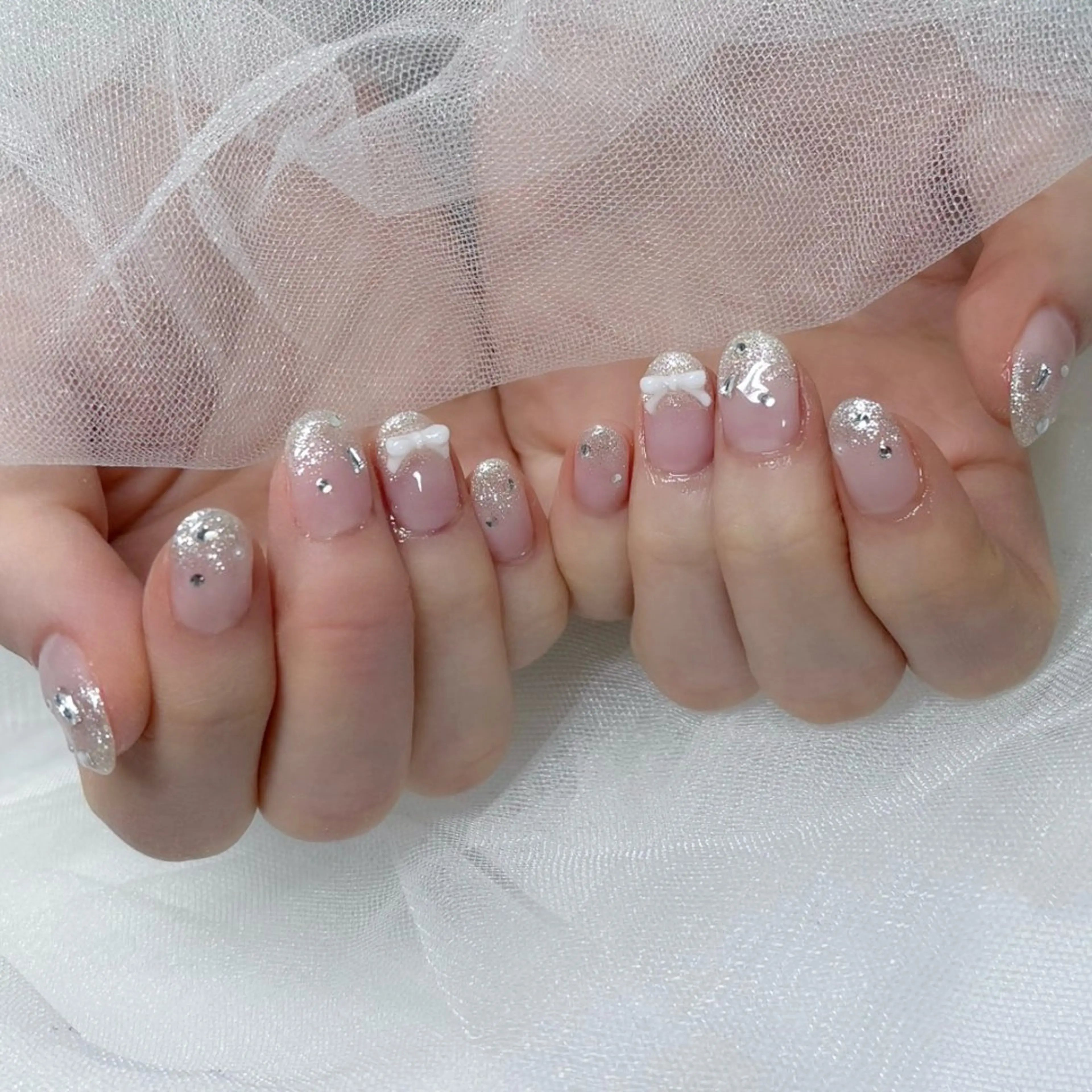 ネイル ラメ(グリッター) ラメグラデーション リボン ハンドネイル 中野駅徒歩1分 ミオのネイルデザイン