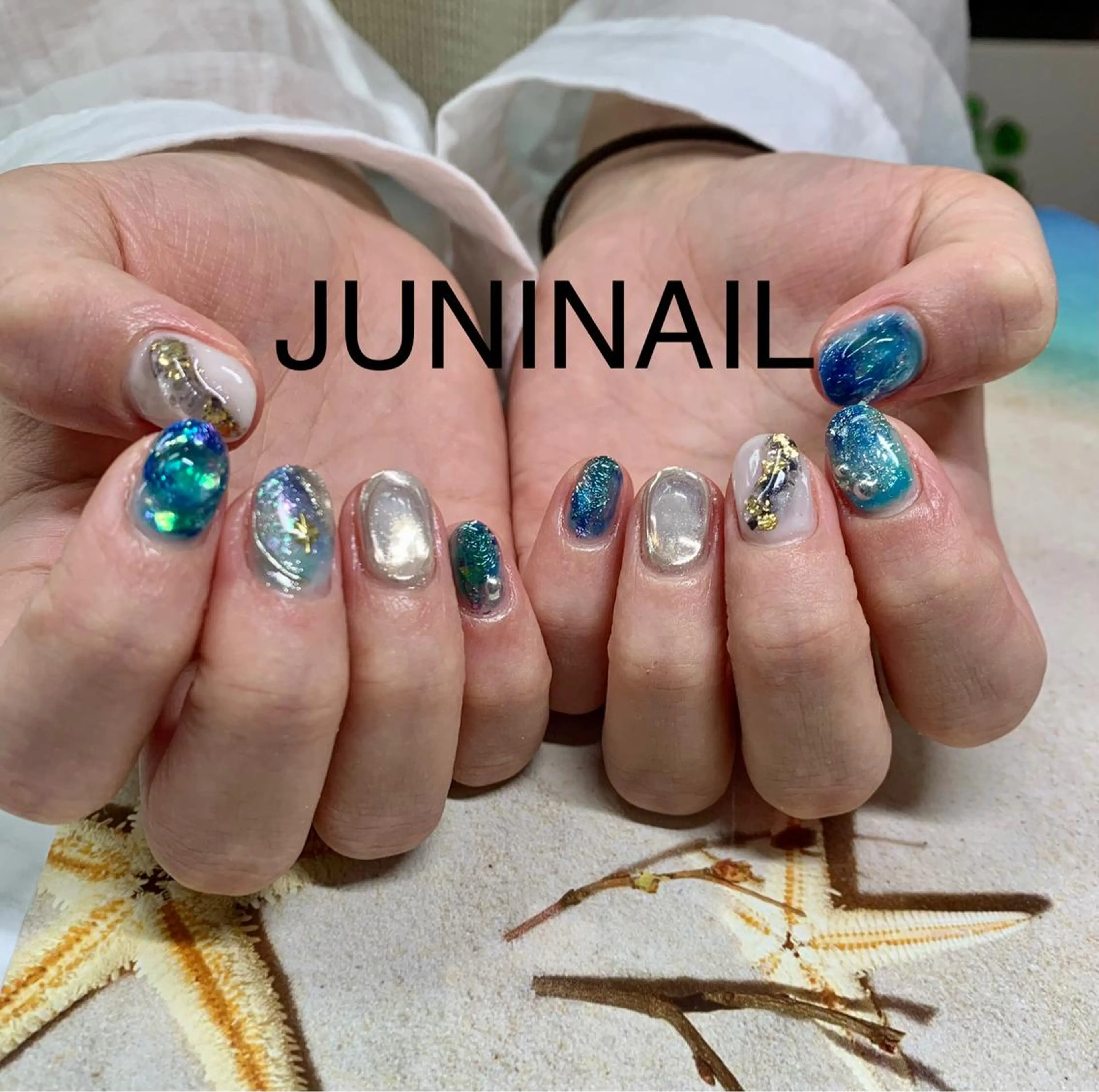 ネイル オーロラネイル クリアネイル フラッシュネイル フレンチネイル 氷ネイル・うるうるネイル ハンドネイル JuniNail 주니네일🇰🇷suのネイルデザイン