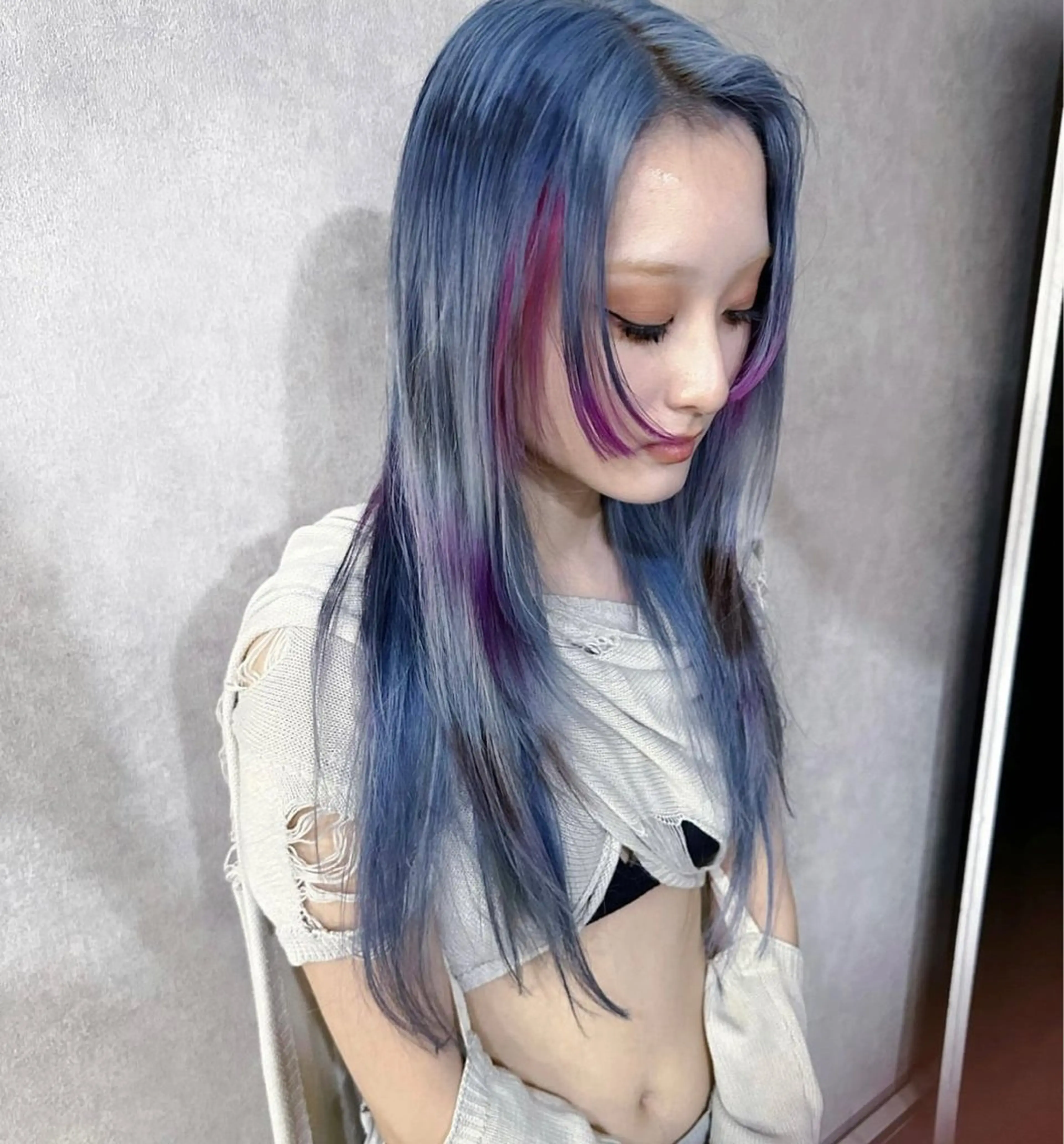 ロング カラー ウルフカット / ケアブリーチのヘアスタイル