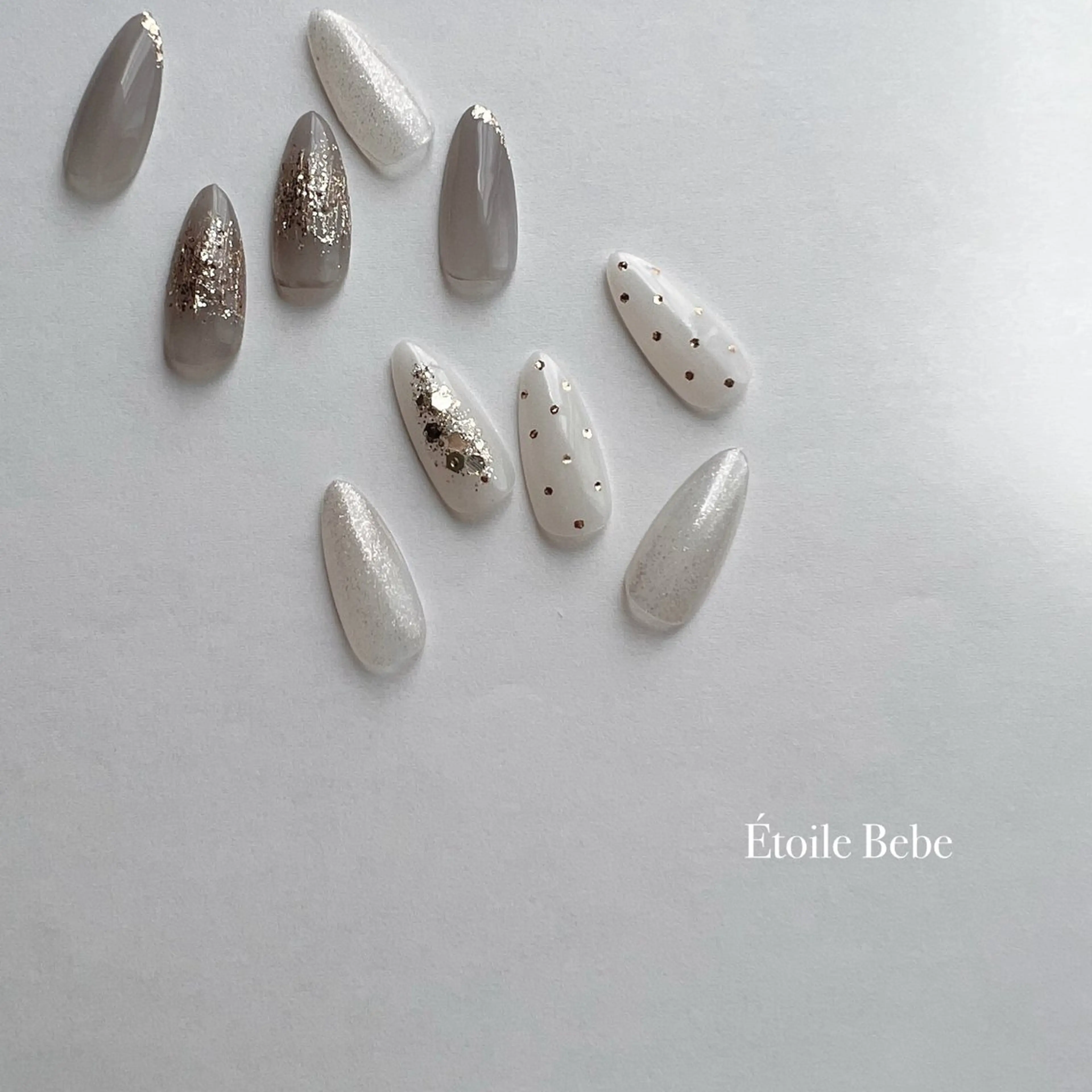 ネイル ニュアンスネイル 夏ネイル ホワイト Étoile Bebeのエステ・リラクイメージ
