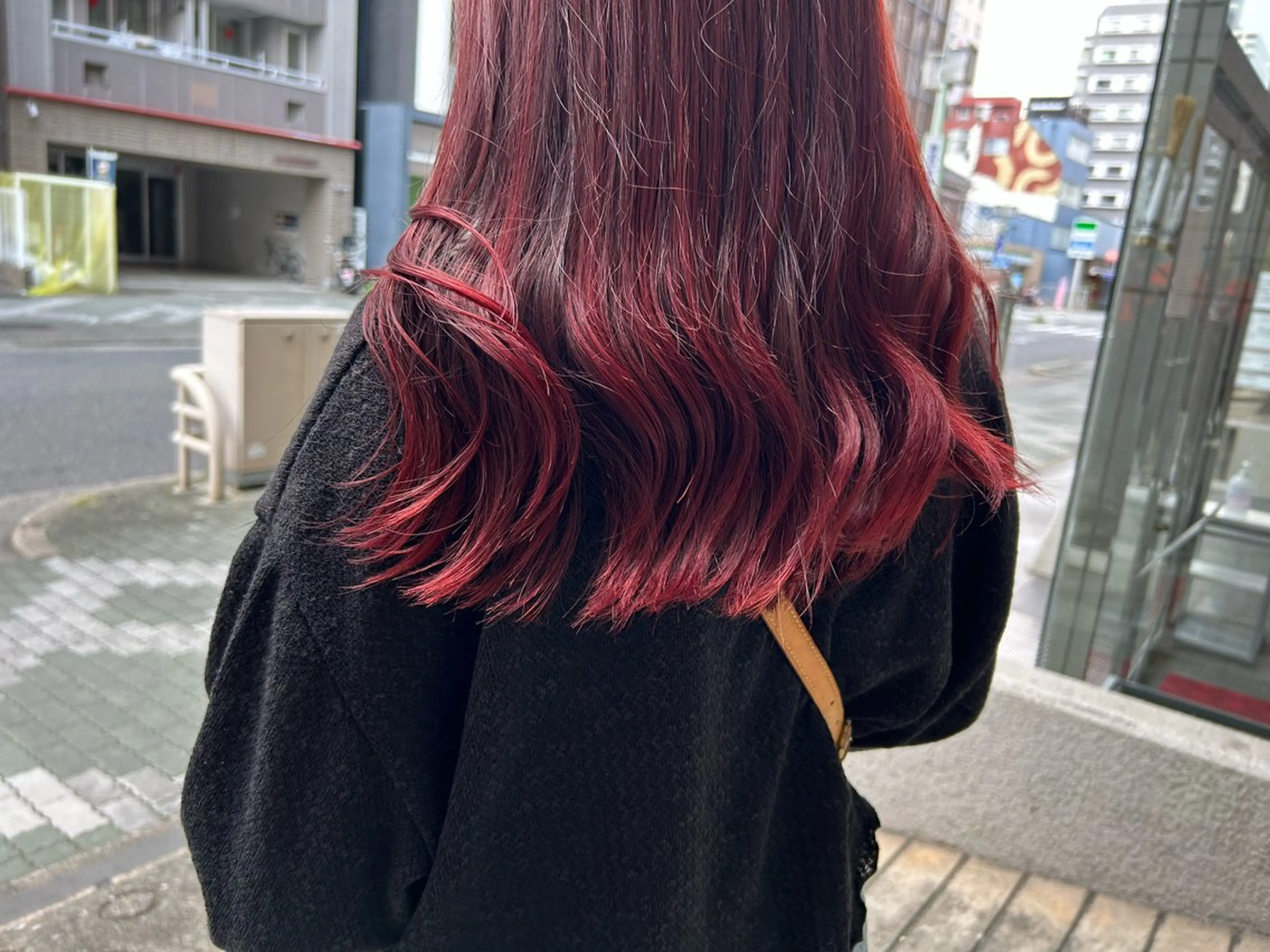 セミロング カラー ブリーチ 透明感カラー レッドカラー ヘアカラー ブリーチカラー🦋‪ 田中さくらのヘアスタイル