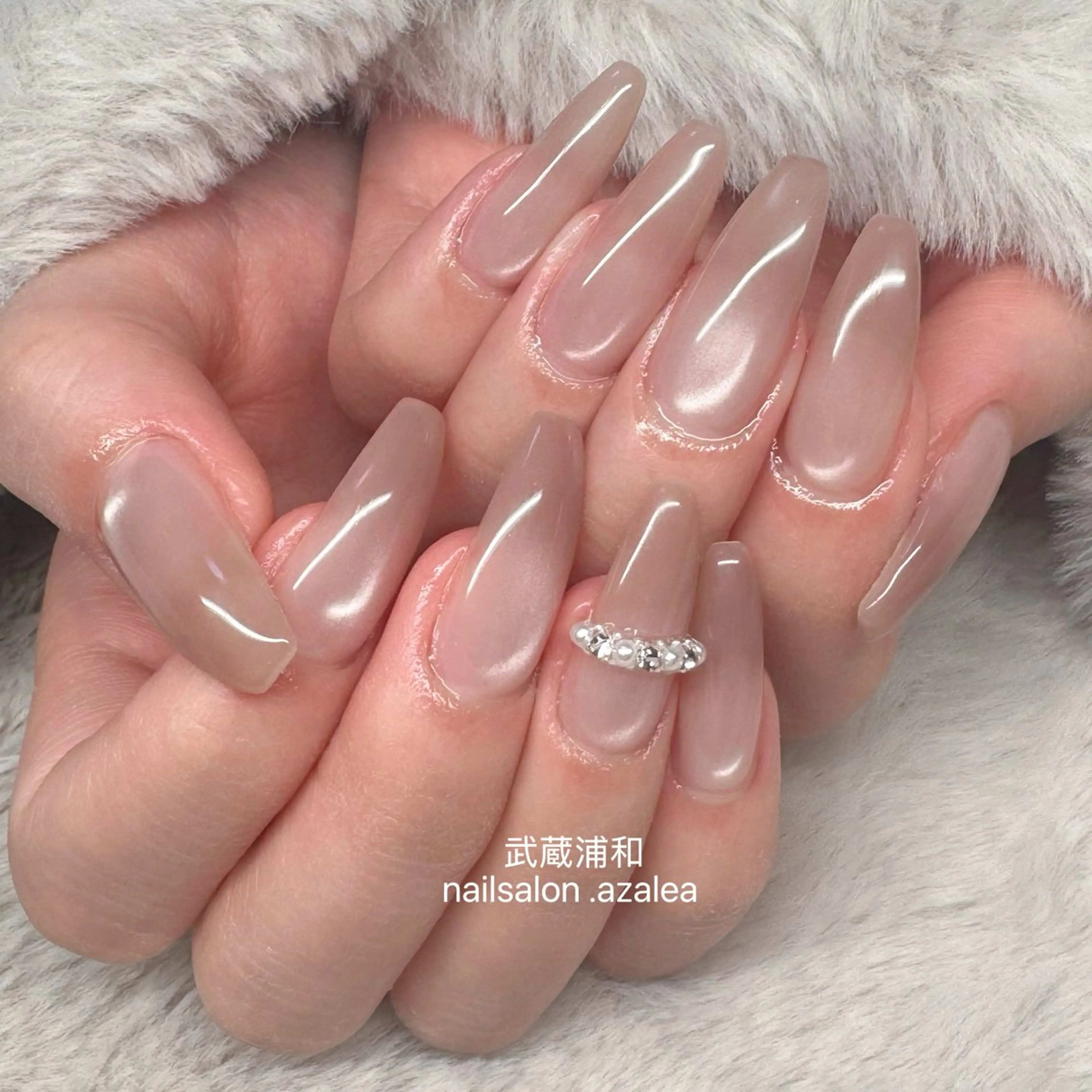 ネイル ハンドネイル R inのネイルデザイン