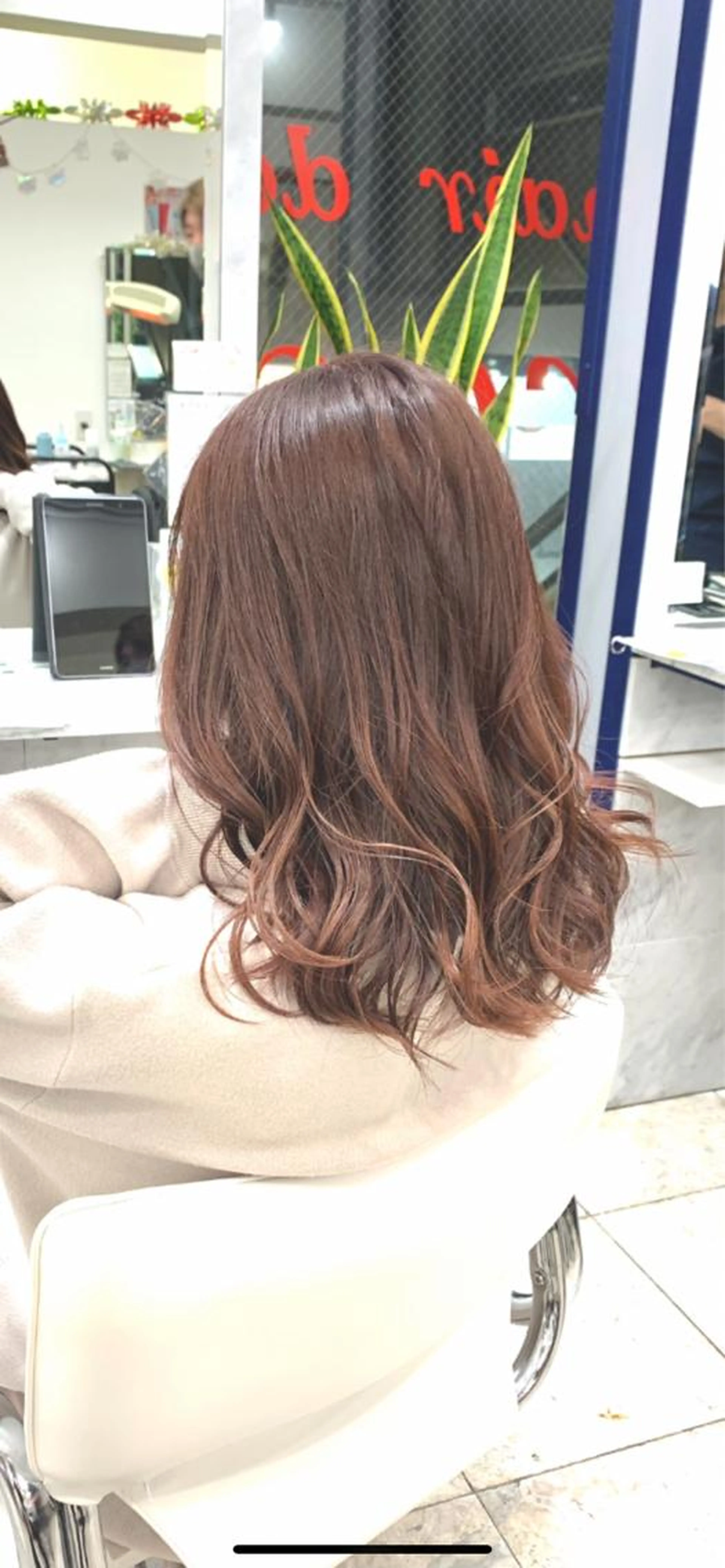 【⭕️1日1名様限定¥14000⭕️】透明感カラー＋カット＋サラサラインナーケアトリートメント★の写真