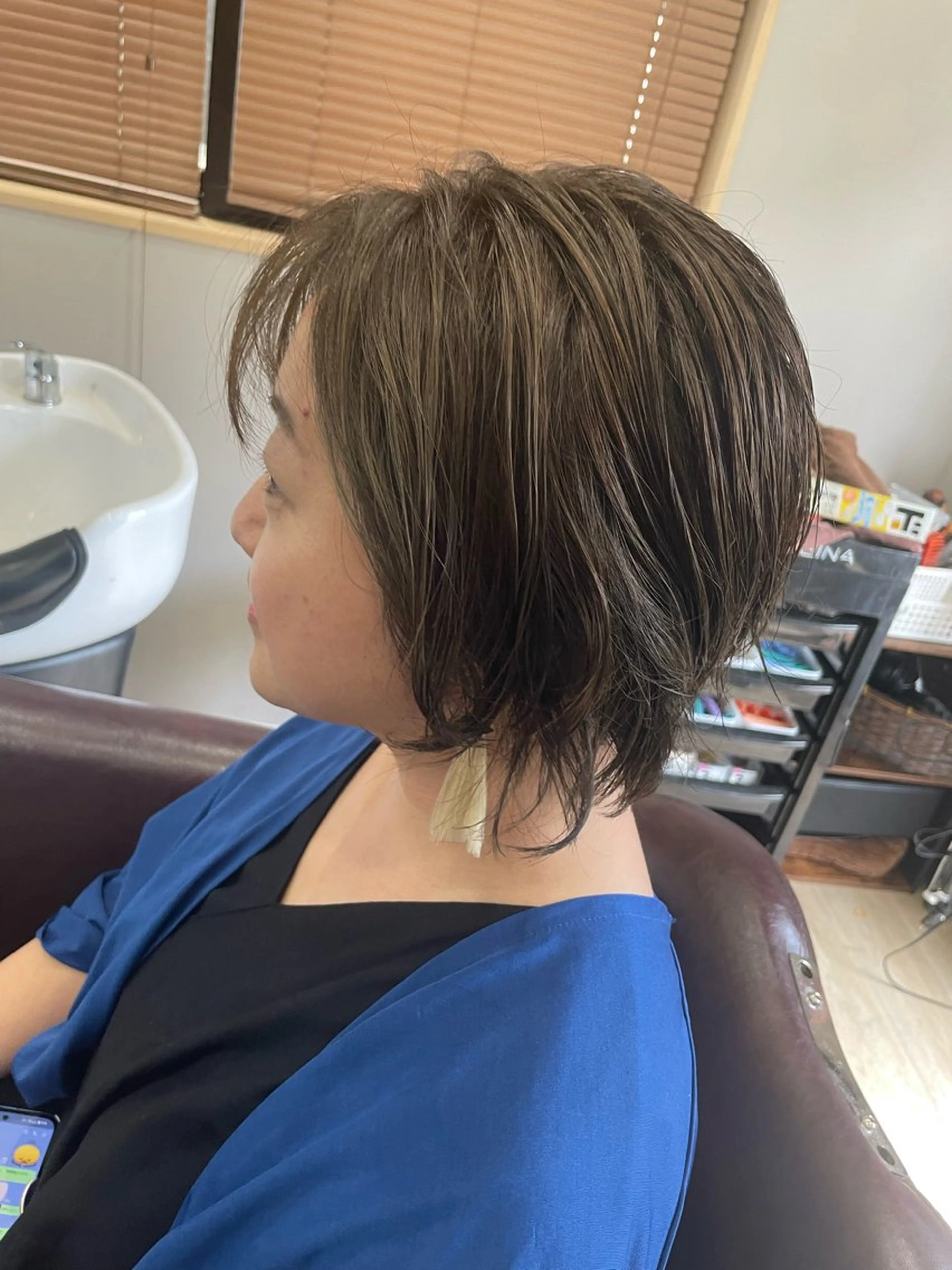 ミディアム カラー アッシュ Hair room Leaのヘアスタイル