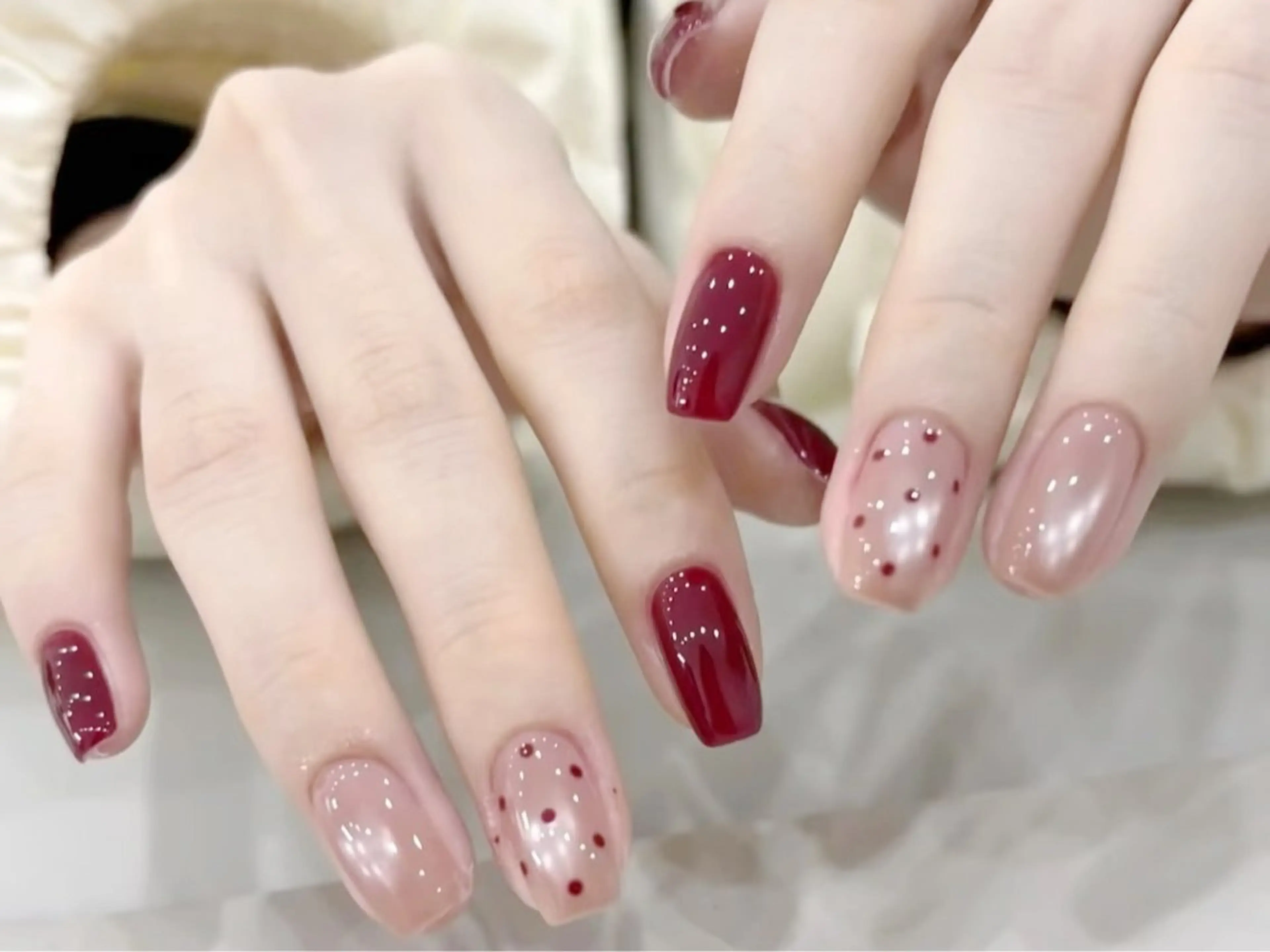 ネイル オーロラネイル チークネイル 長さ出し フットネイル フレンチネイル ハンドネイル ハンドケア Zz nail salonのネイルデザイン