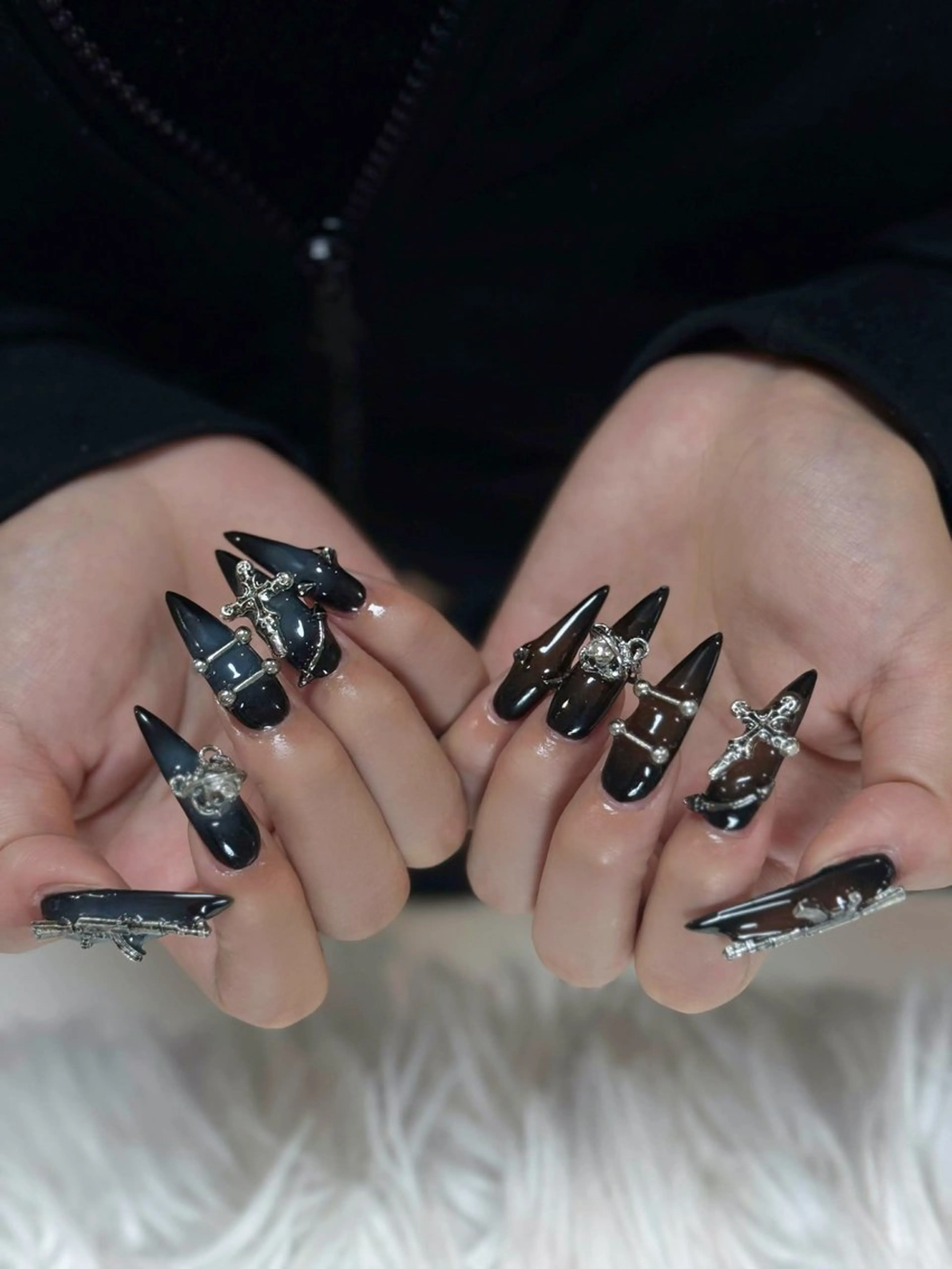 ネイル オーロラネイル ボルドー ブラウン 氷ネイル・うるうるネイル キラキラネイル ハンドネイル Julli NailStudioのネイルデザイン