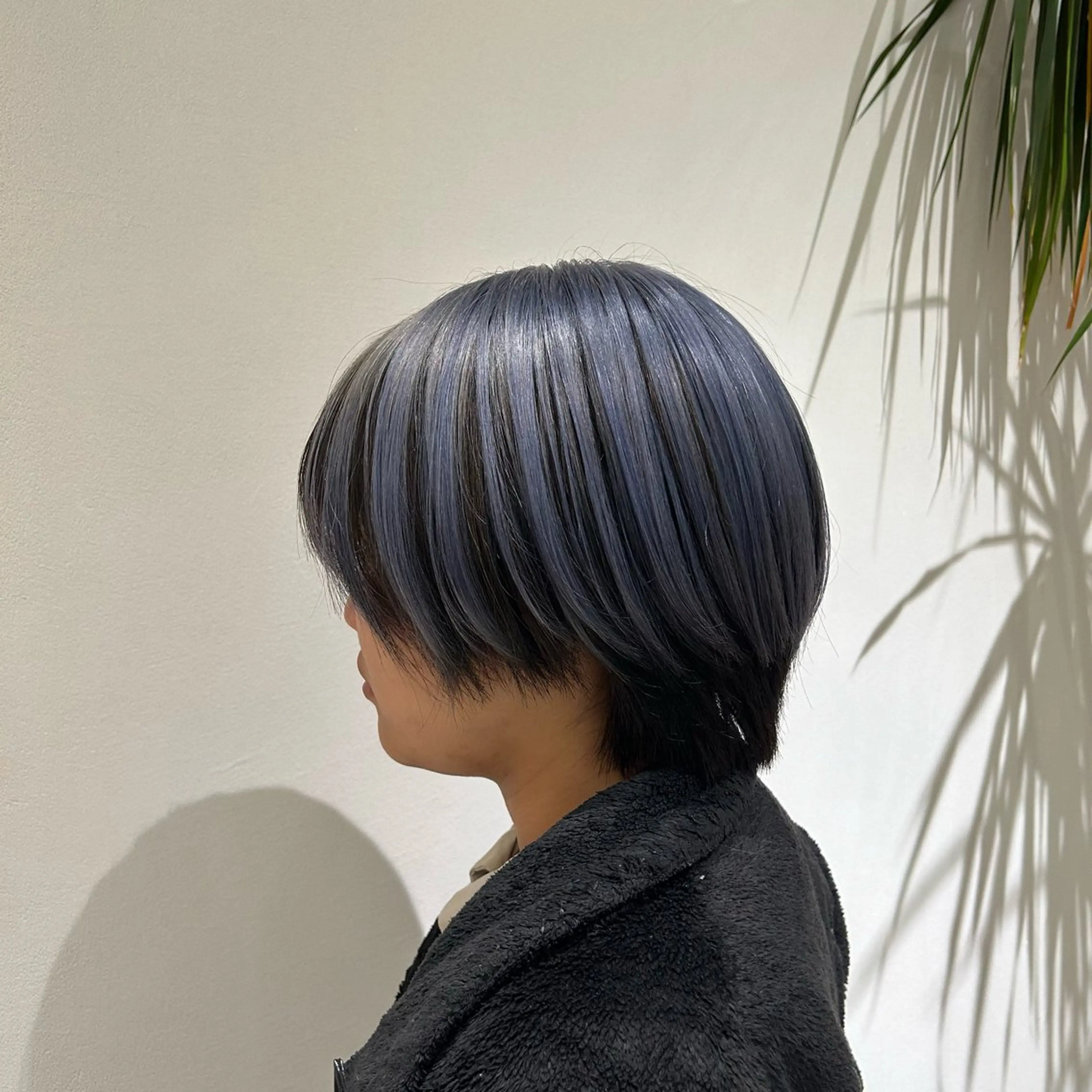 ショート カラー ブルーカラー シルバー 渋谷/レイヤーボブ・ 韓国ボブ特化/楓のヘアスタイル