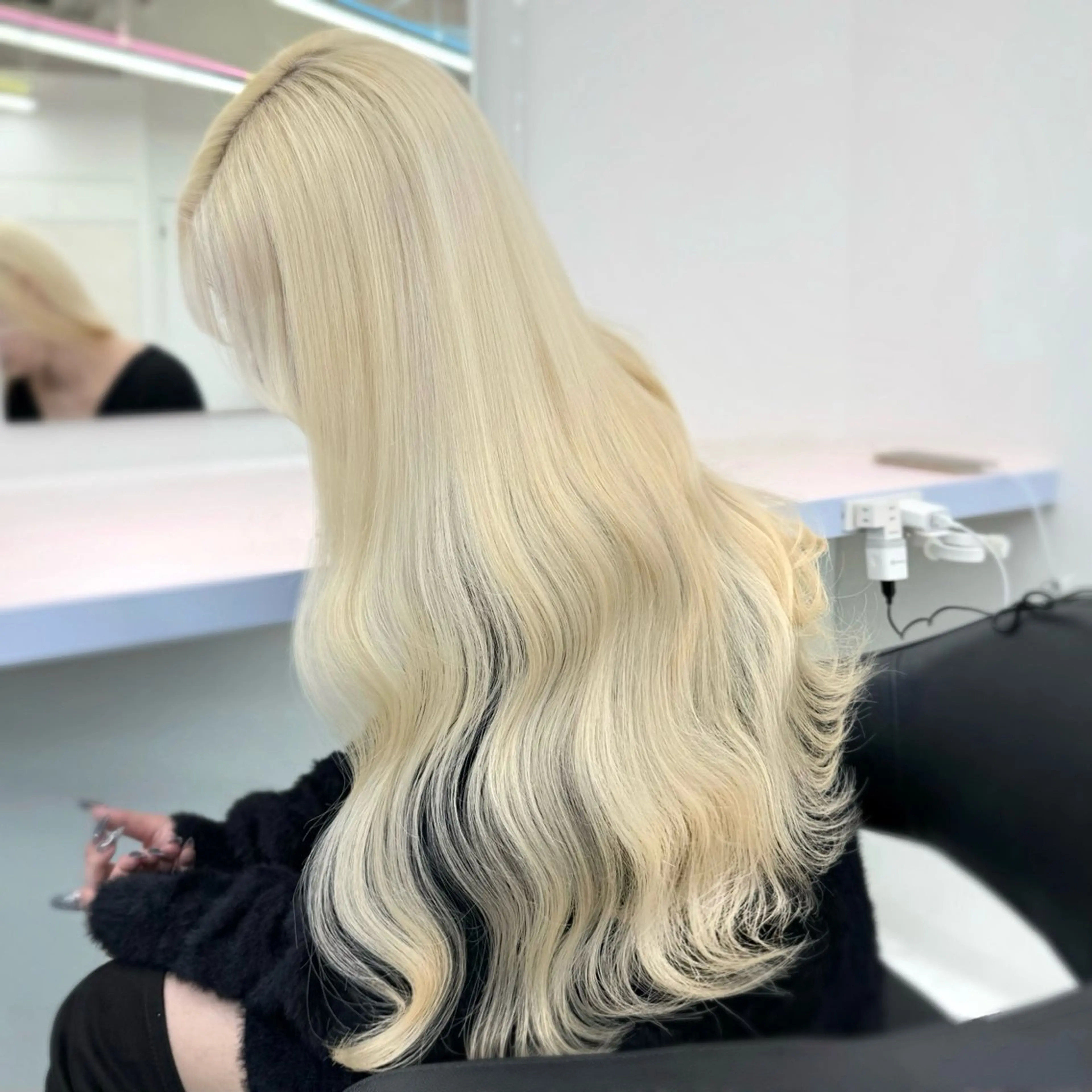 ロング ヘアカラー トリートメント SALOWIN札幌大通店所属・‎🤍札幌ハイトーン 🤍シンゴのヘアスタイル