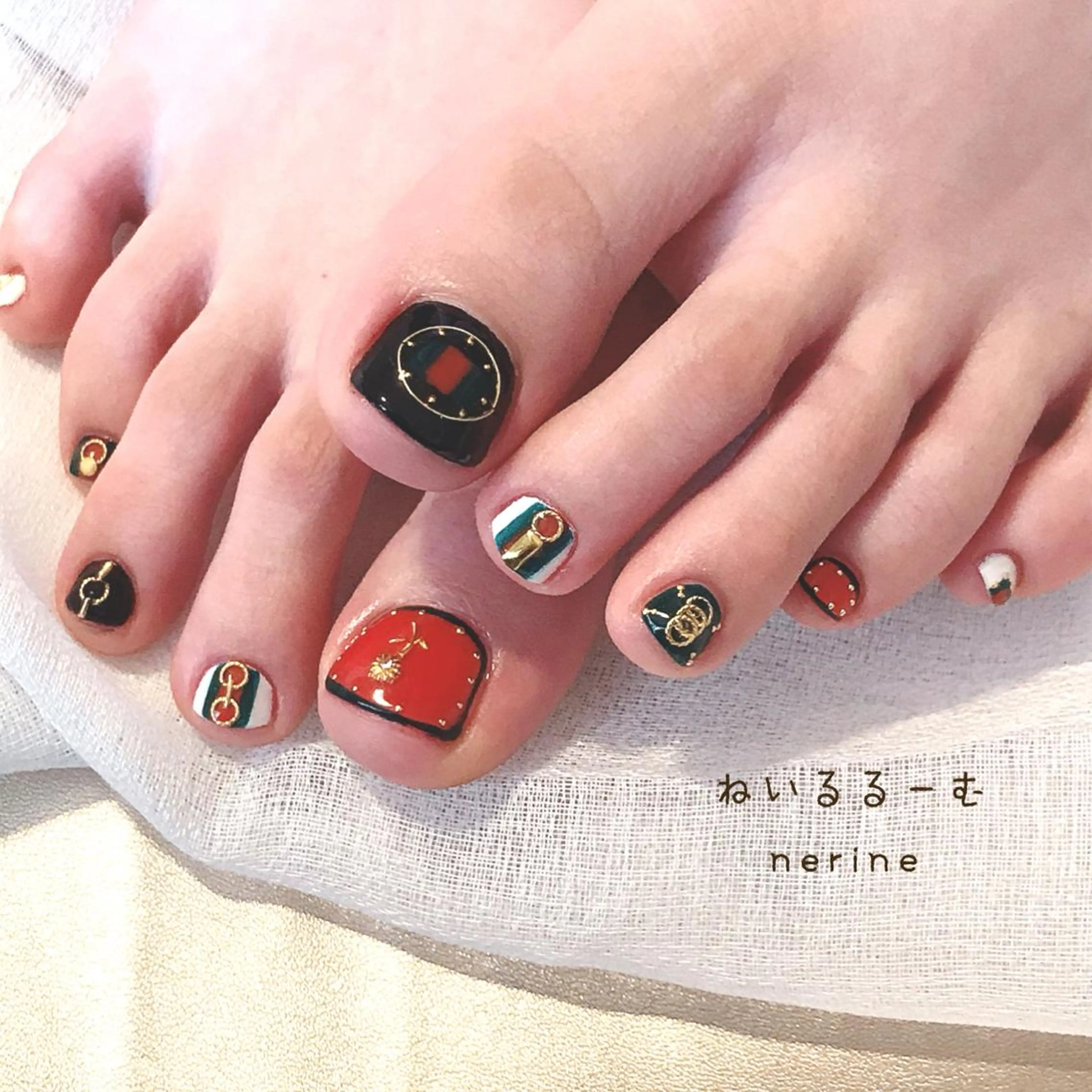 ネイル フットネイル ジェルネイル ニュアンスネイル シンプルネイル ストーンネイル NAILST Naomiのネイルデザイン