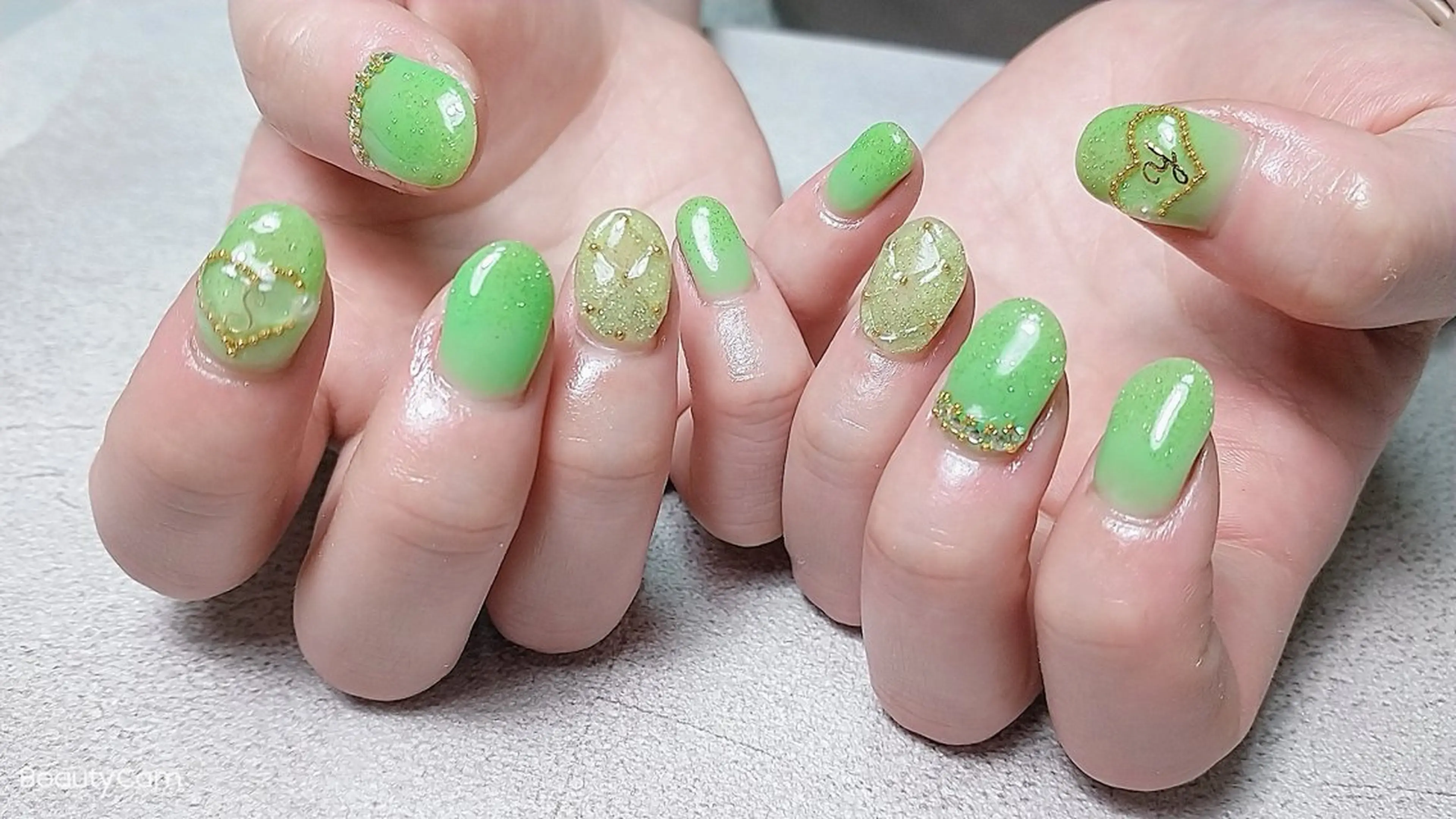 ネイル SYR所属・SYR nail salonのネイルデザイン