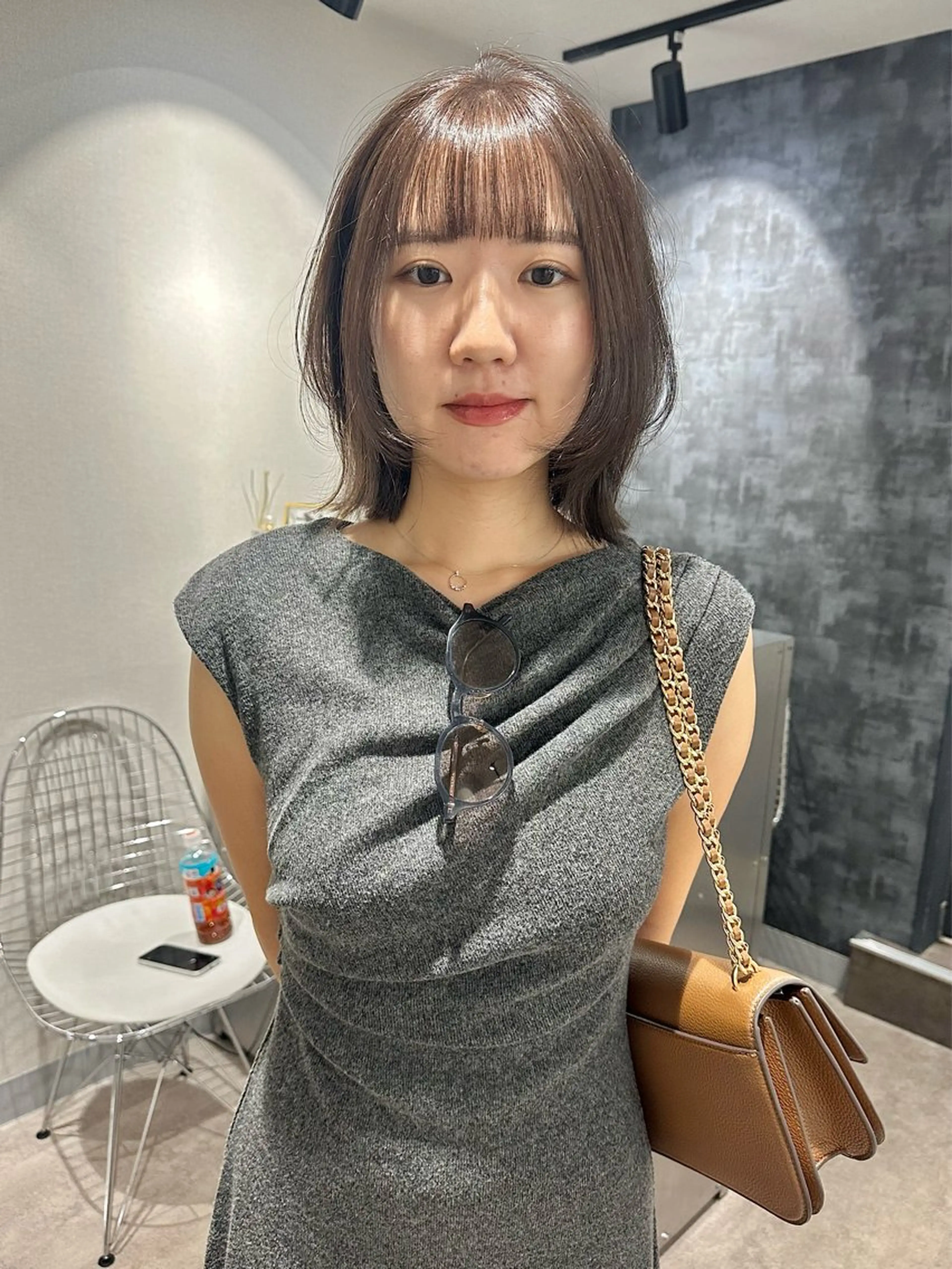 ミディアム カラー グレージュ くびれヘア くびれレイヤー レイヤーカット カット ヘアカラー トリートメント レイヤーカット🪄 耳ツボ🎀Ayumiのヘアスタイル