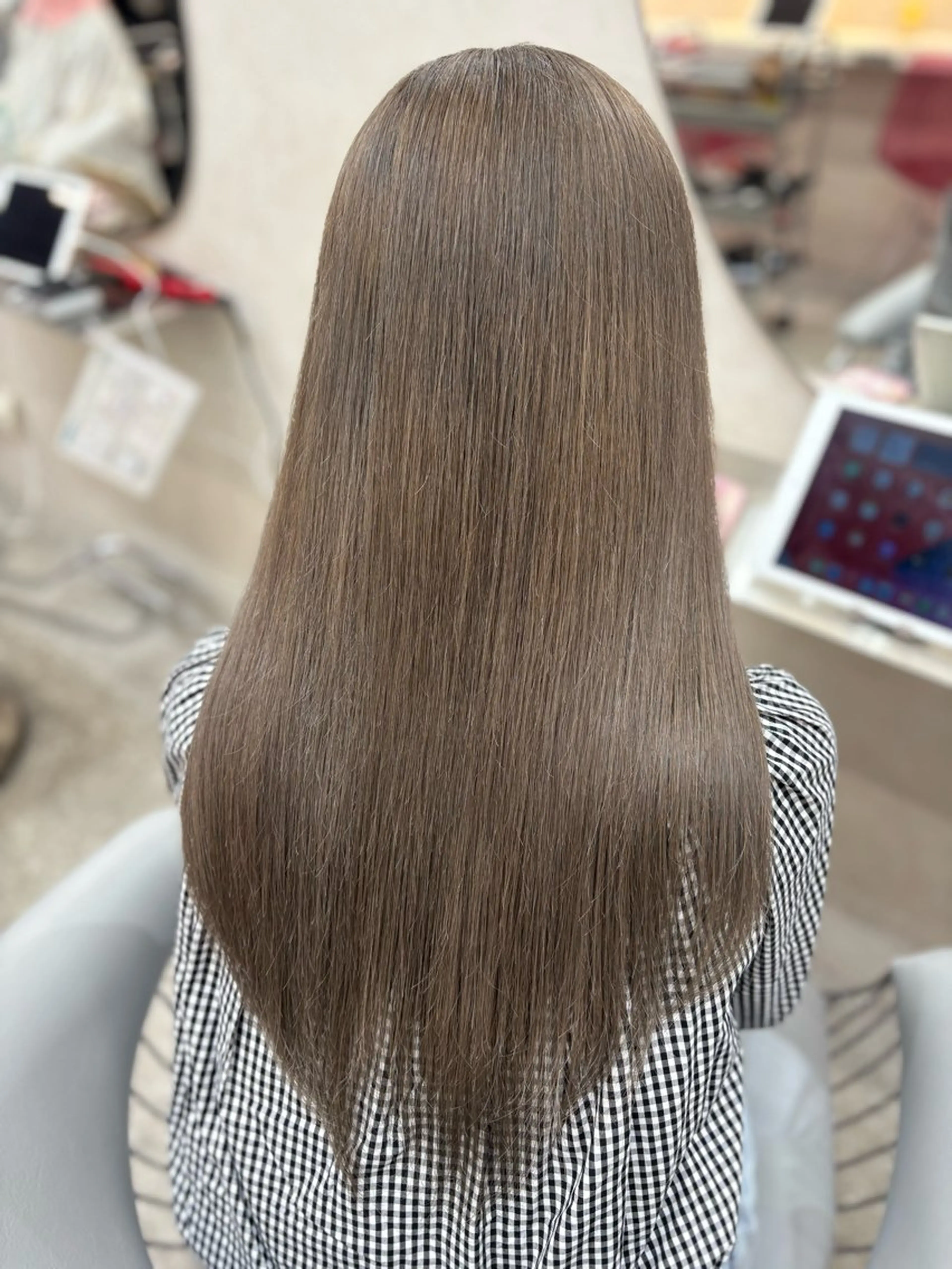 ロング カラー ブリーチ ケアブリーチ ダブルカラー グレージュ カット ヘアカラー トリートメント 新宿/韓国ヘア 中明度カラー/かやのヘアスタイル