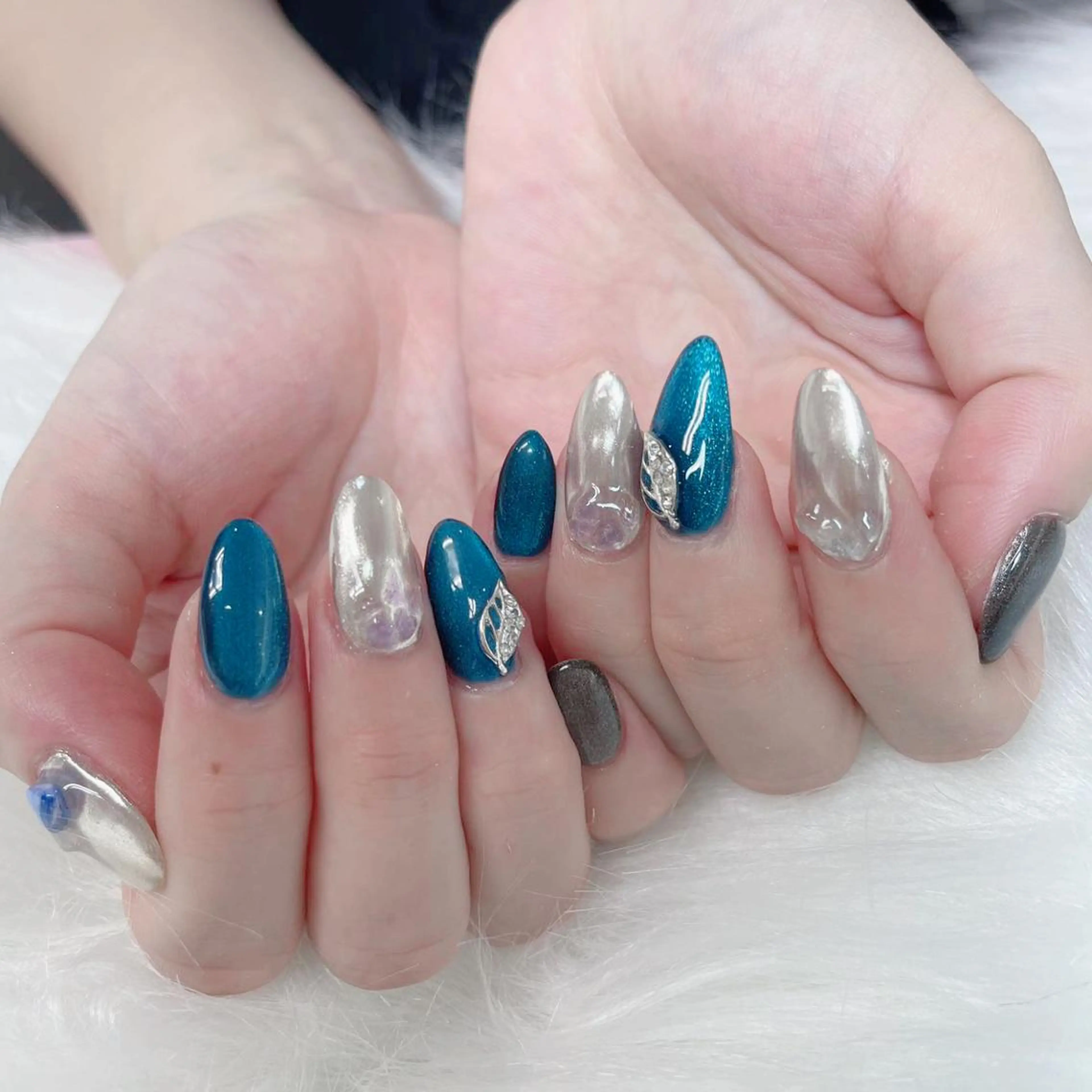 ネイル 持ち込み YUKI_ Monster💟のネイルデザイン