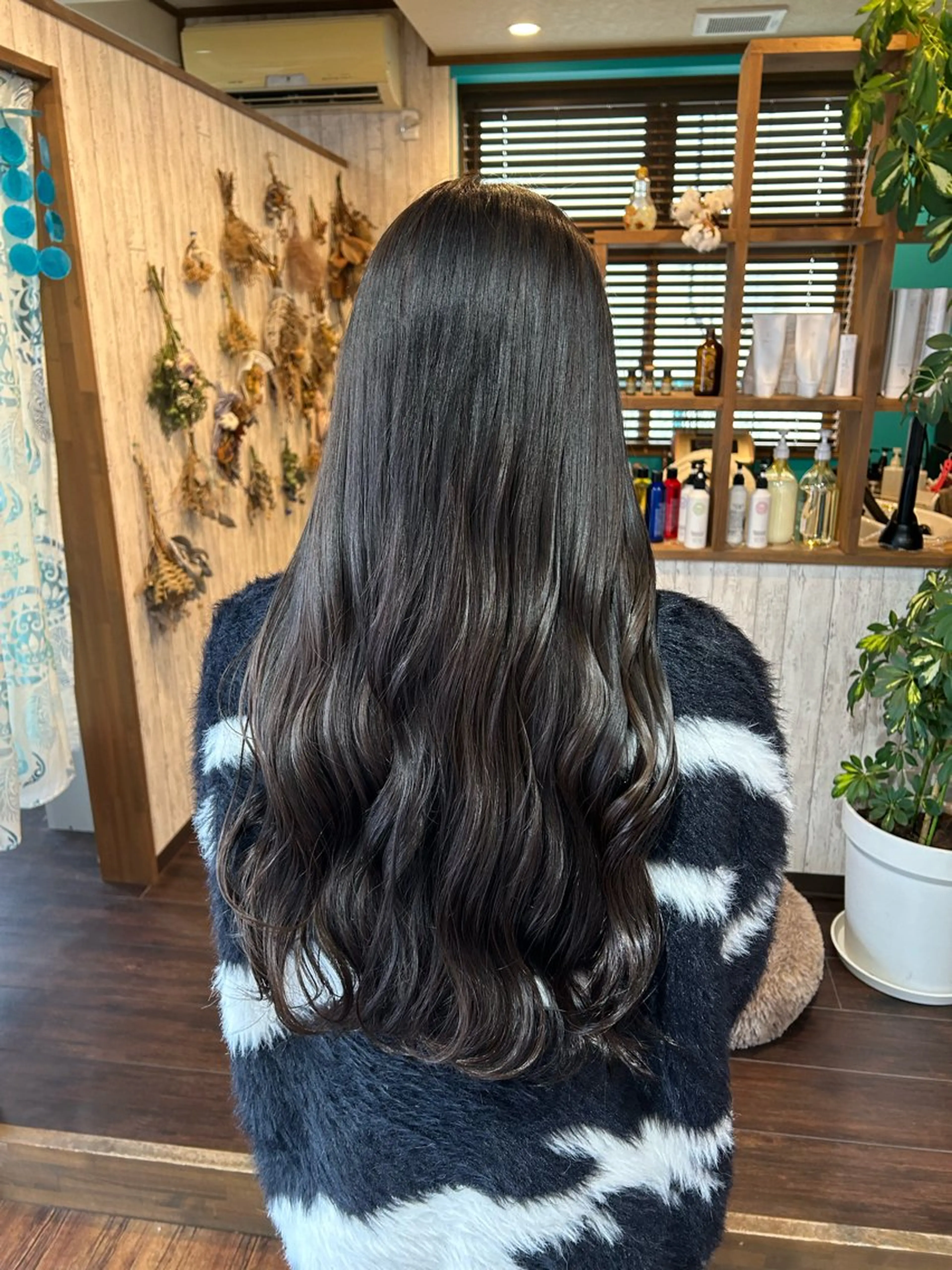 ロング カラー 早坂 さくらのヘアスタイル