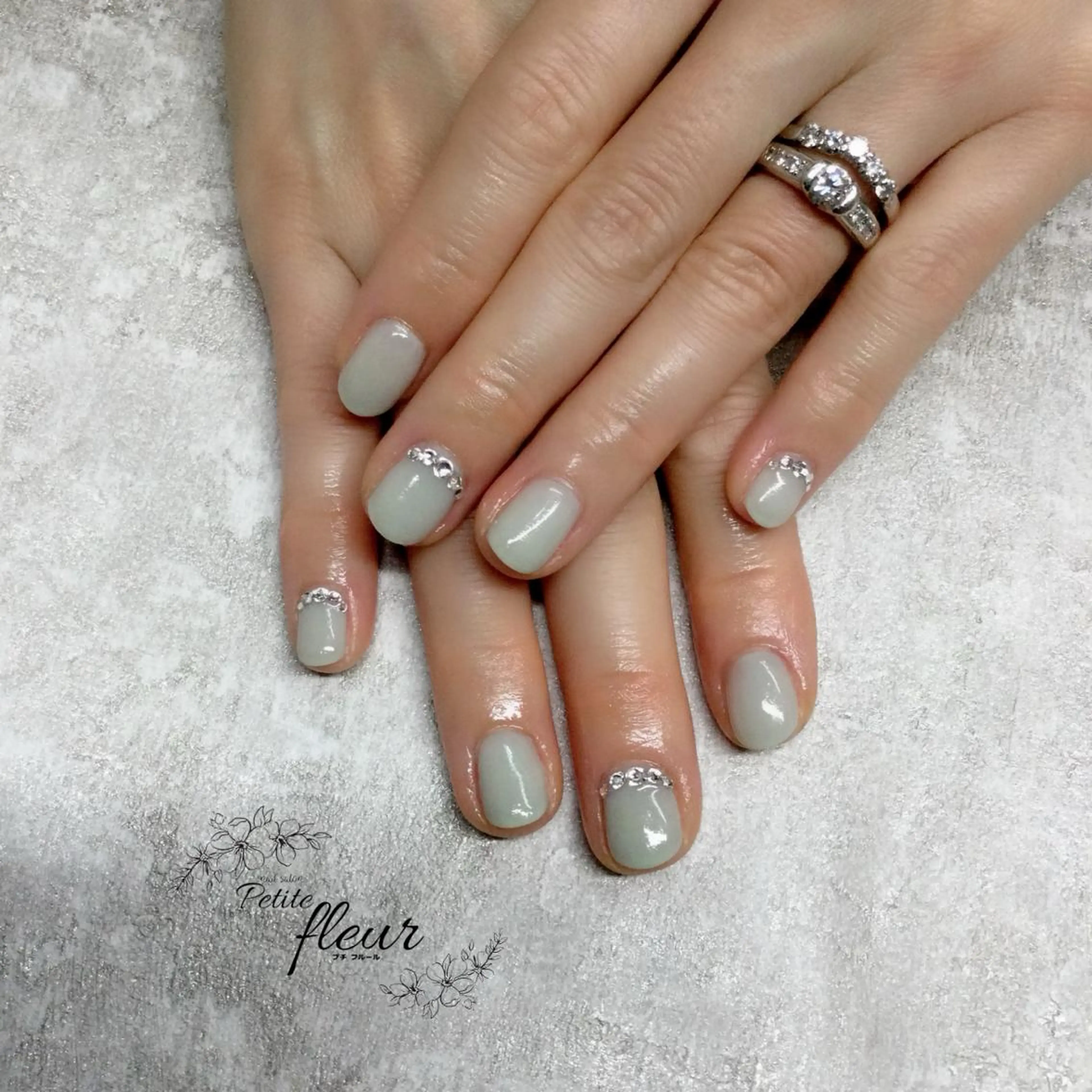 ネイル グリーン ハンドネイル ❁⃘*。Petite fleur❁⃘*りさのネイルデザイン