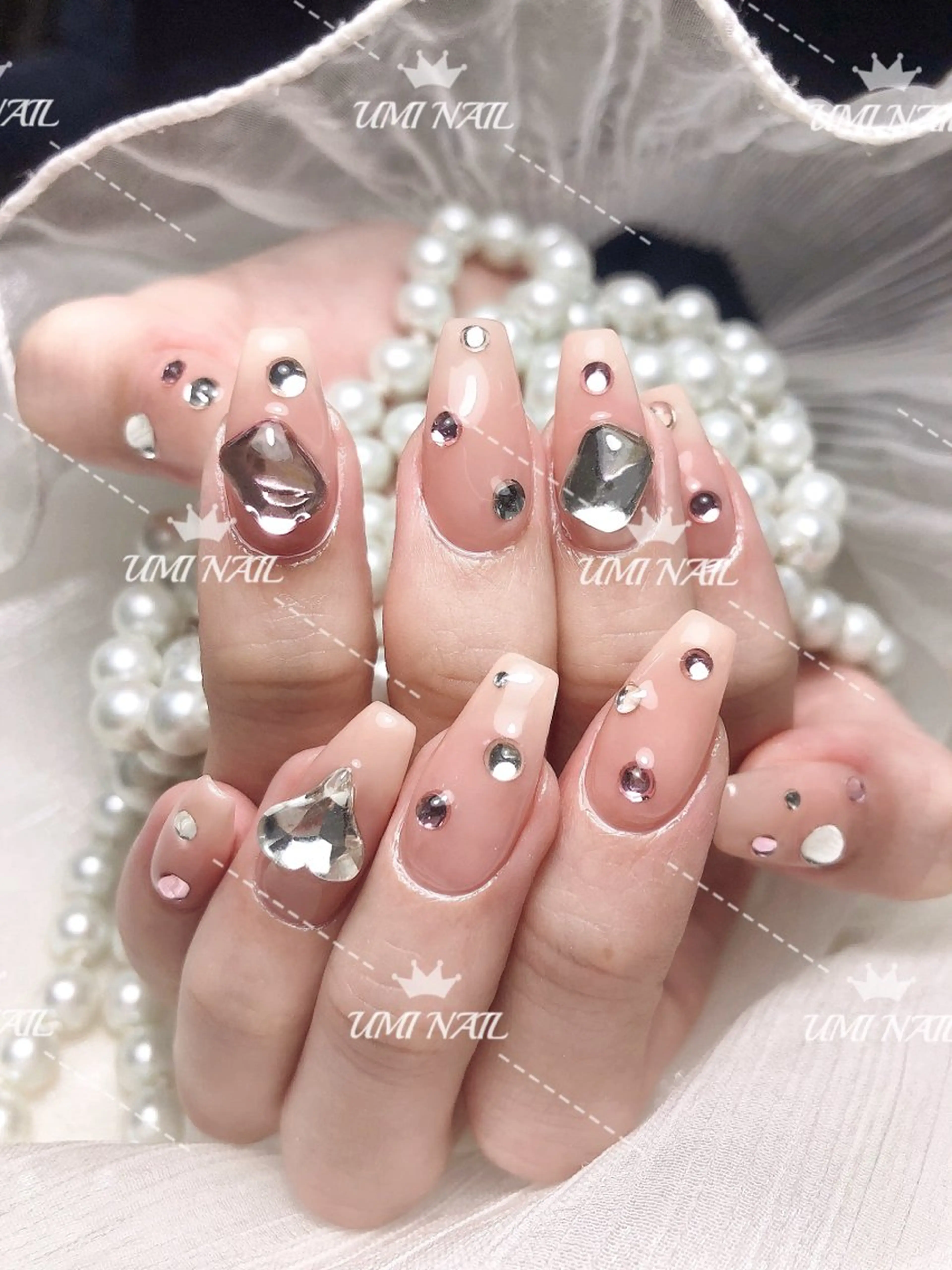 ネイル アートネイル ジェルネイル グラデーション 持ち込み オフィスネイル ハンドネイル ハンドケア LUXE NAIL SALONのネイルデザイン