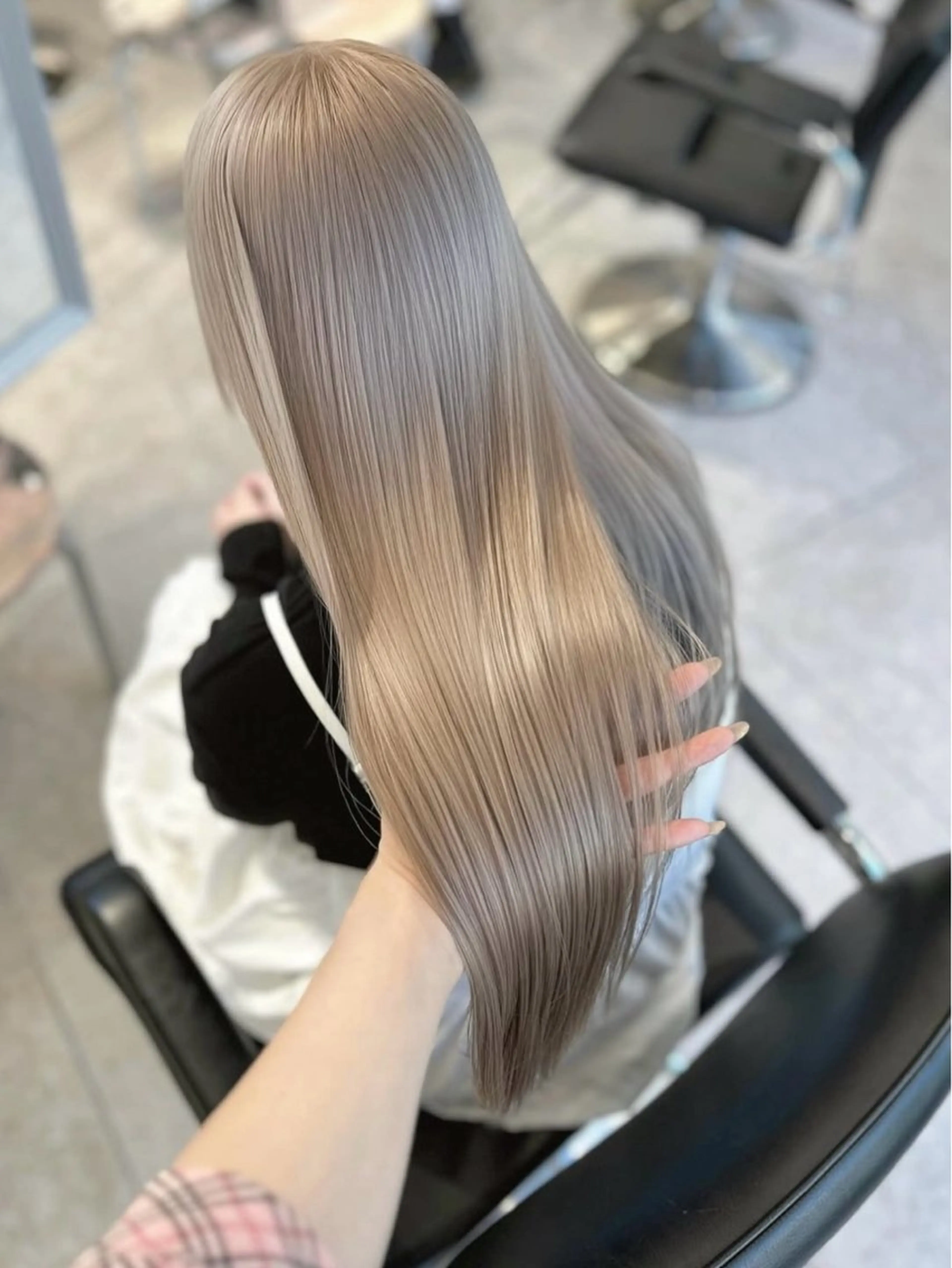 ロング カラー PELE/ハイトーン /NATSUKIのヘアスタイル