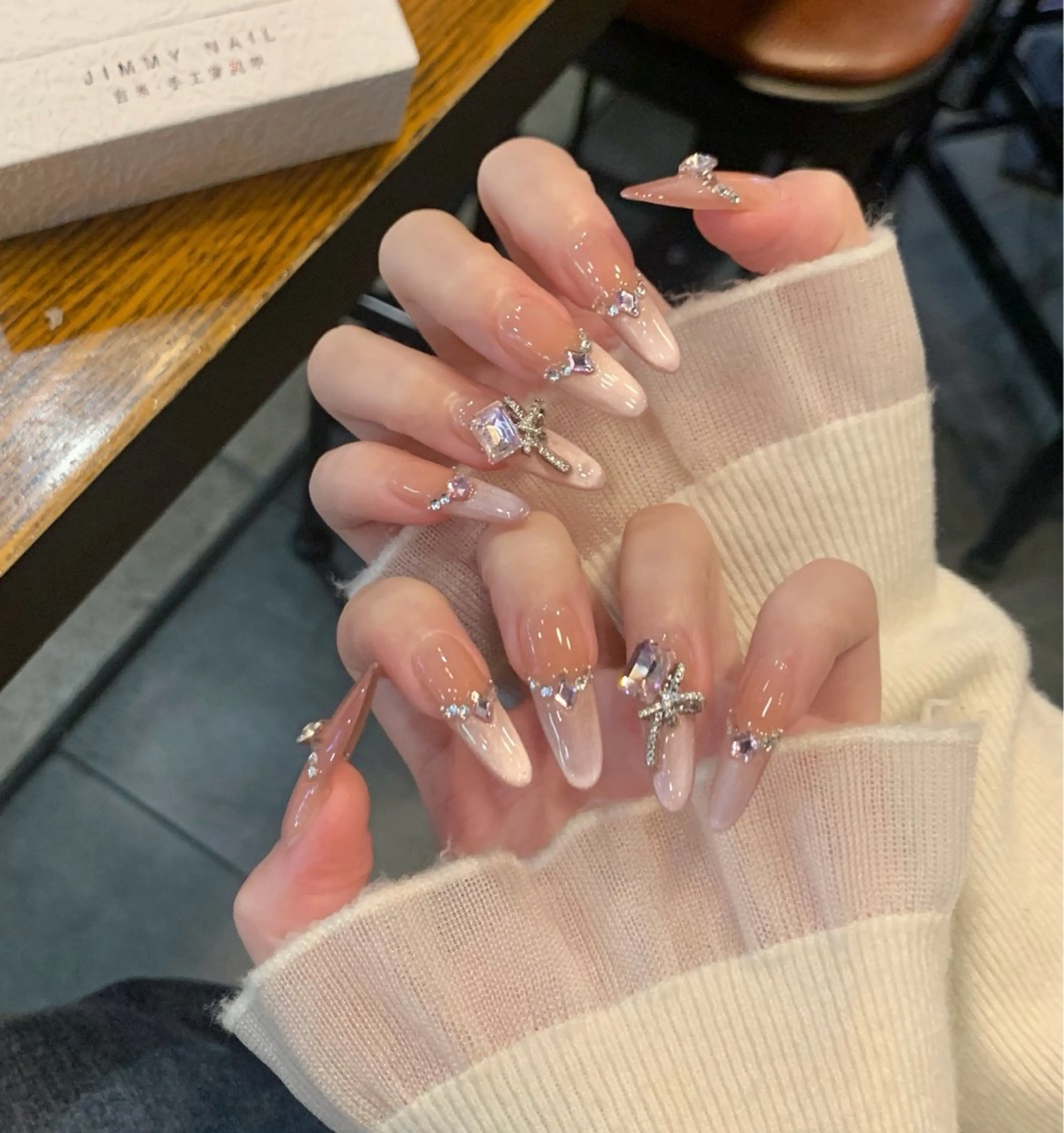 ネイル ETELUNA Nail 銀座店【パラジェル/フィルイン/チップスカルプ/マグネット/ニュアンス】所属・周 テイのネイルデザイン