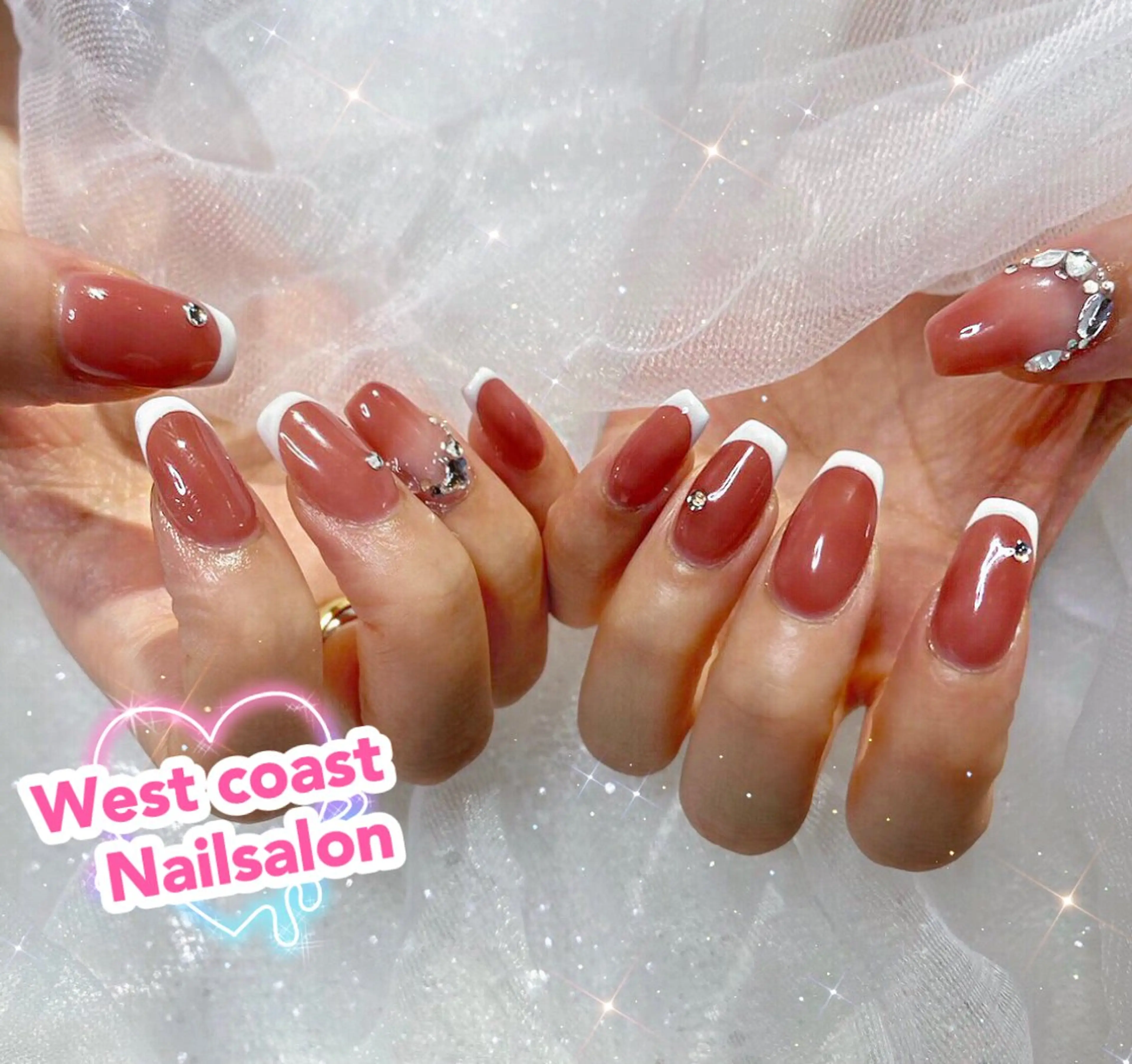 ネイル キラキラネイル 韓国ネイル ラメ(グリッター) 持ち込み ワンカラーネイル リボン、ガーリー パーツ放題専門店のネイルデザイン