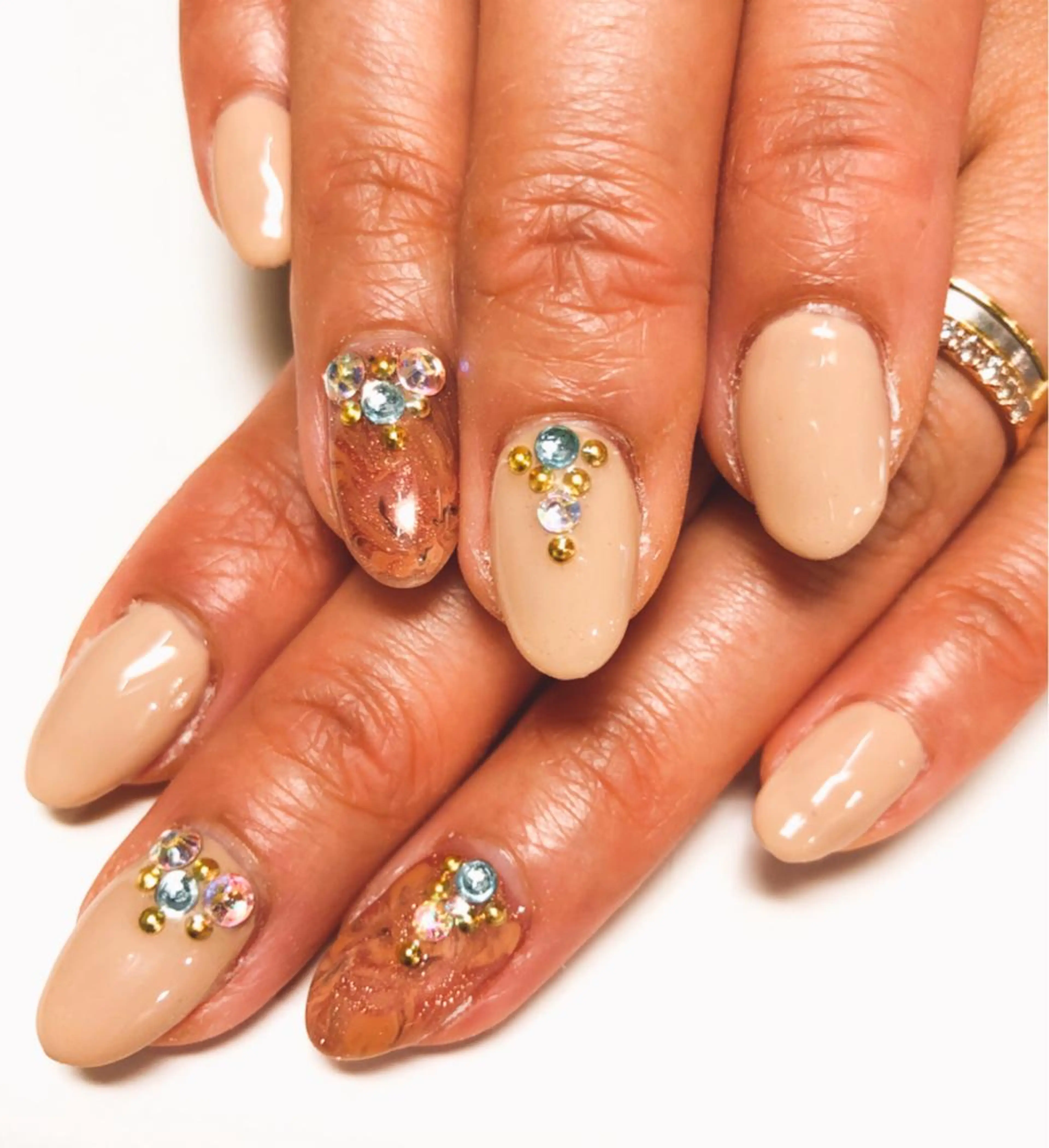 ネイル bijou所属・相馬 礼菜のネイルデザイン