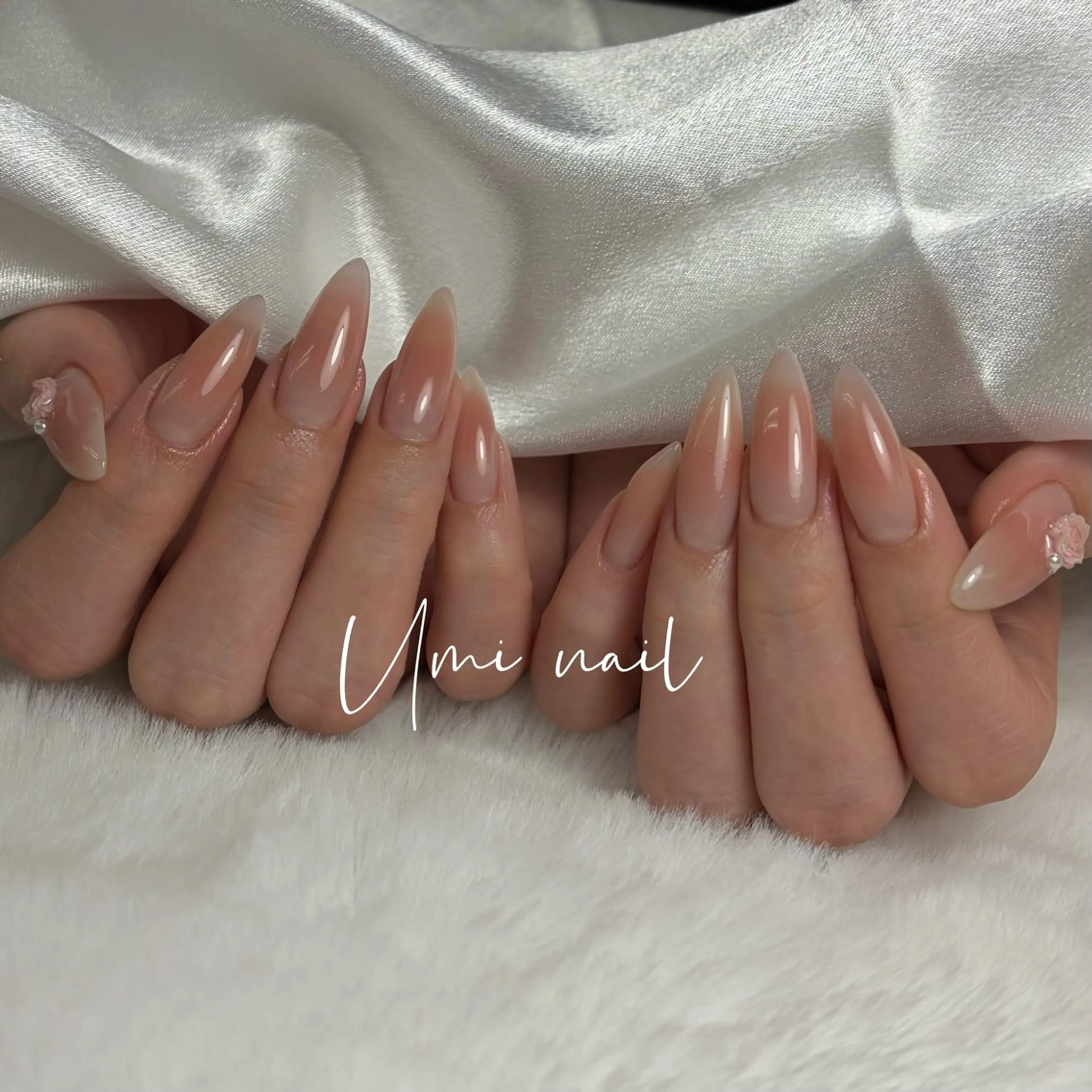ネイル クリアネイル 成人式 長さ出し フラッシュネイル フットネイル Umi nail Salon所属・Umi.せい 🫧のネイルデザイン