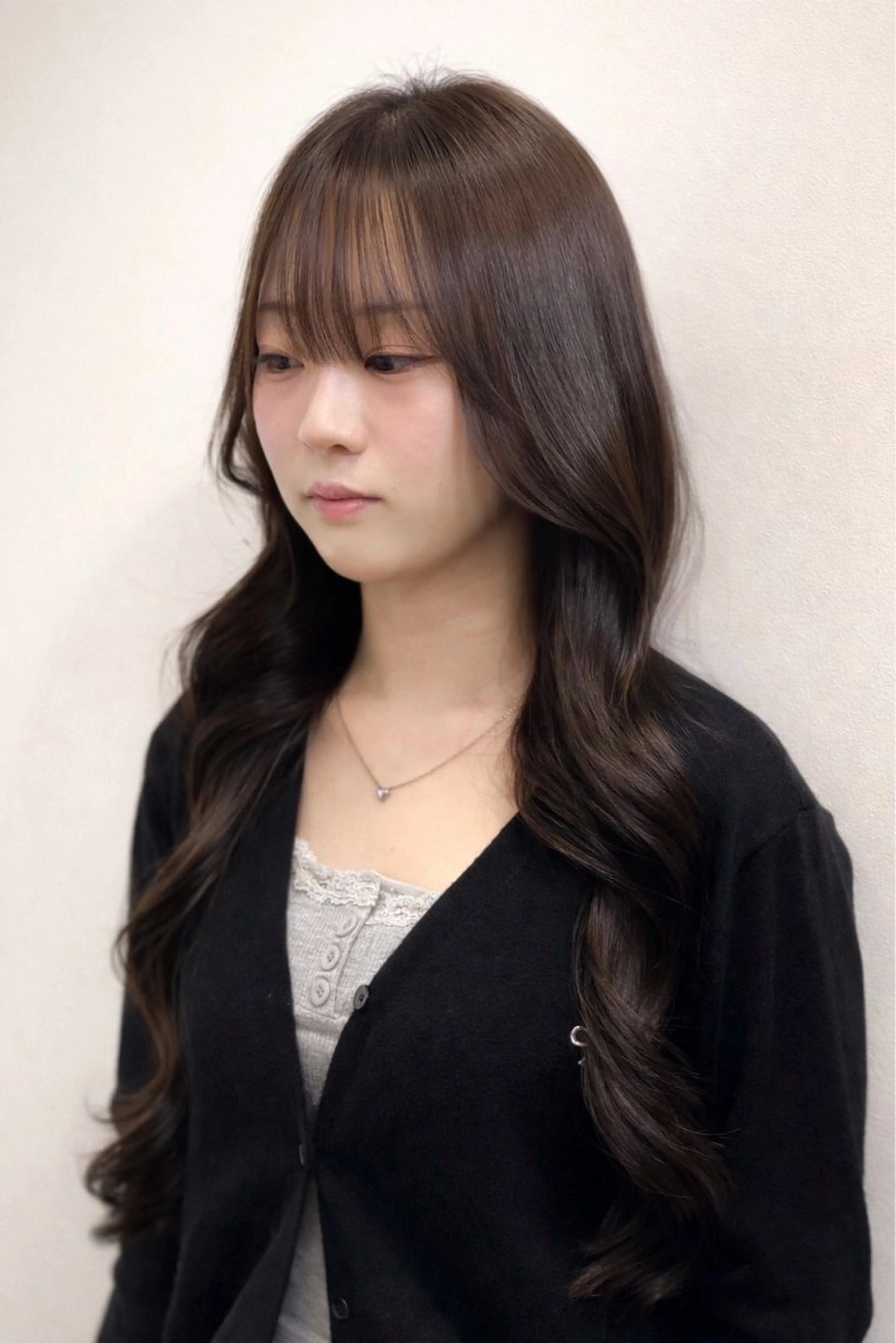 セミロング カラー ブラウンカラー ナチュラルブラウン カット ヘアカラー Day Dream所属・SYOMA/ 透明感カラー/艶髪のヘアスタイル