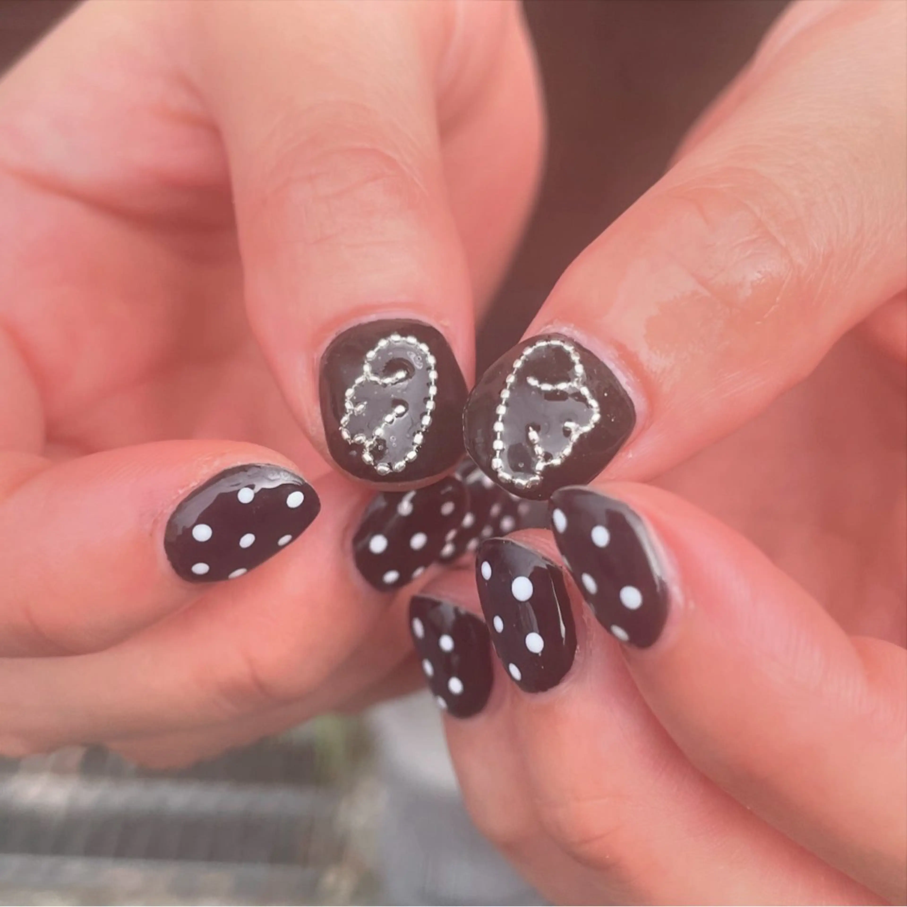 ネイル ドット 持ち込み シンプルネイル ハンドネイル ハンドケア 🎀NAIL🎀 AI🪄︎︎◝✩のネイルデザイン