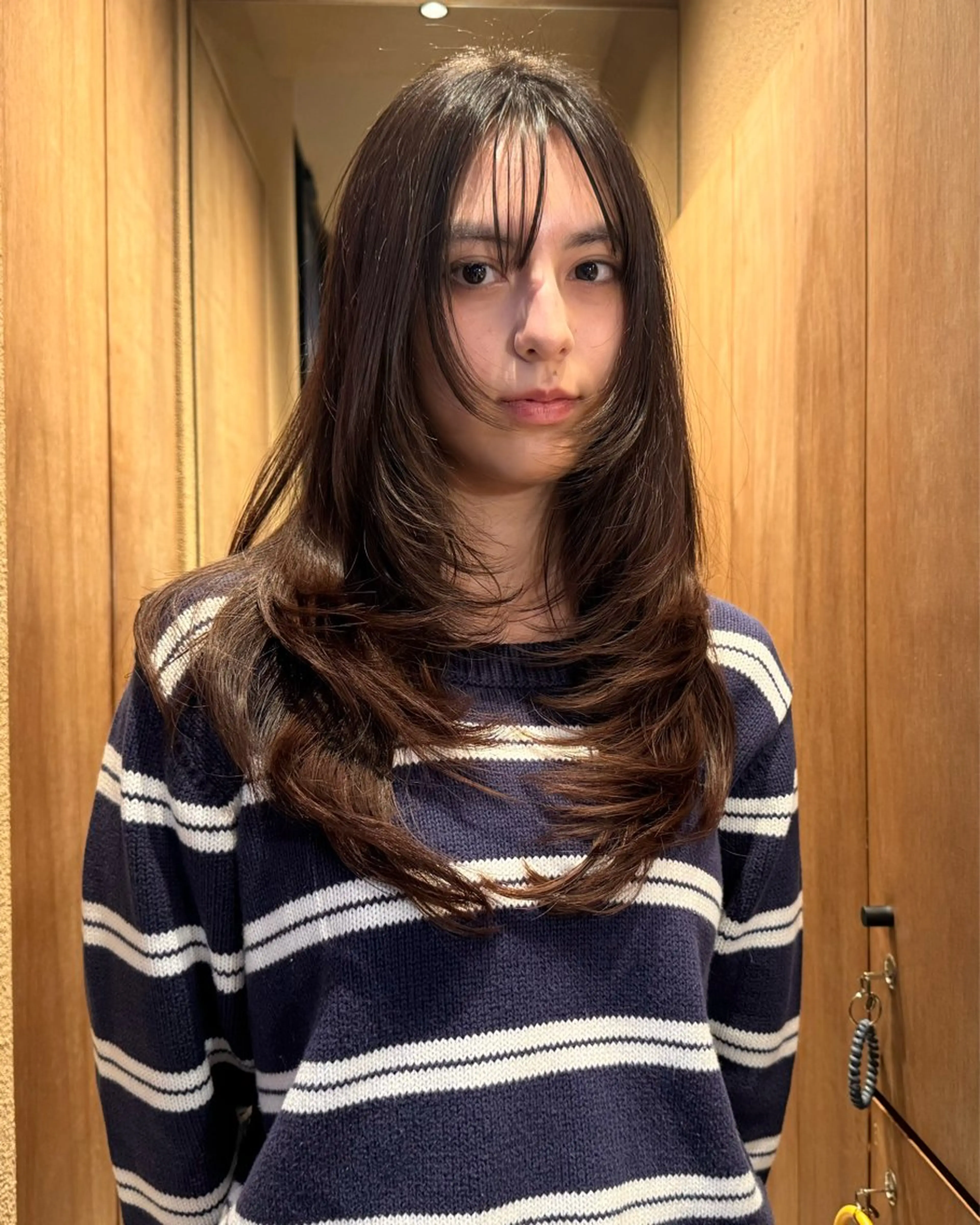 ロング カット hina 🛋️ブリーチカラーのヘアスタイル