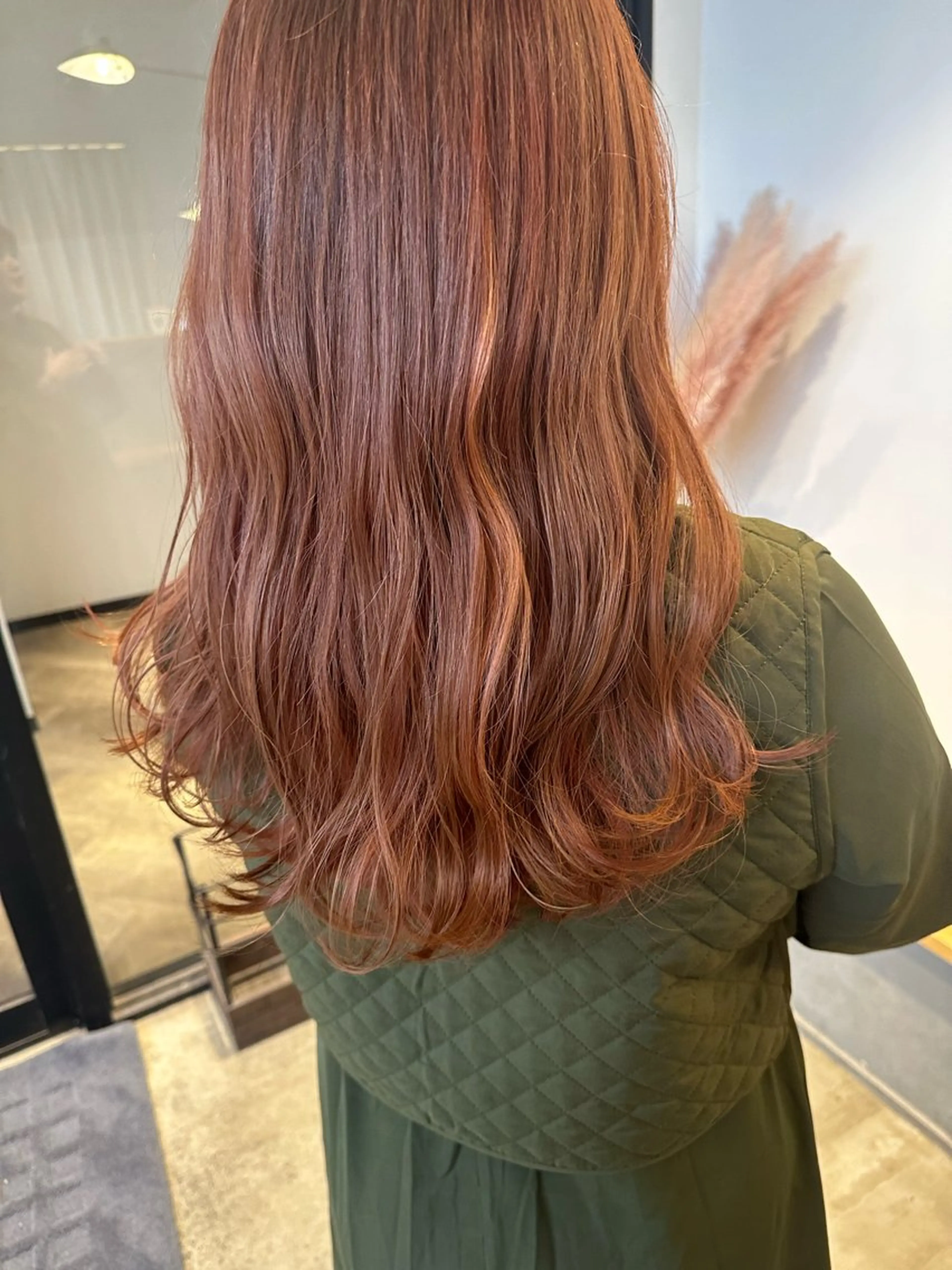 ミディアム カラー yuika .のヘアスタイル