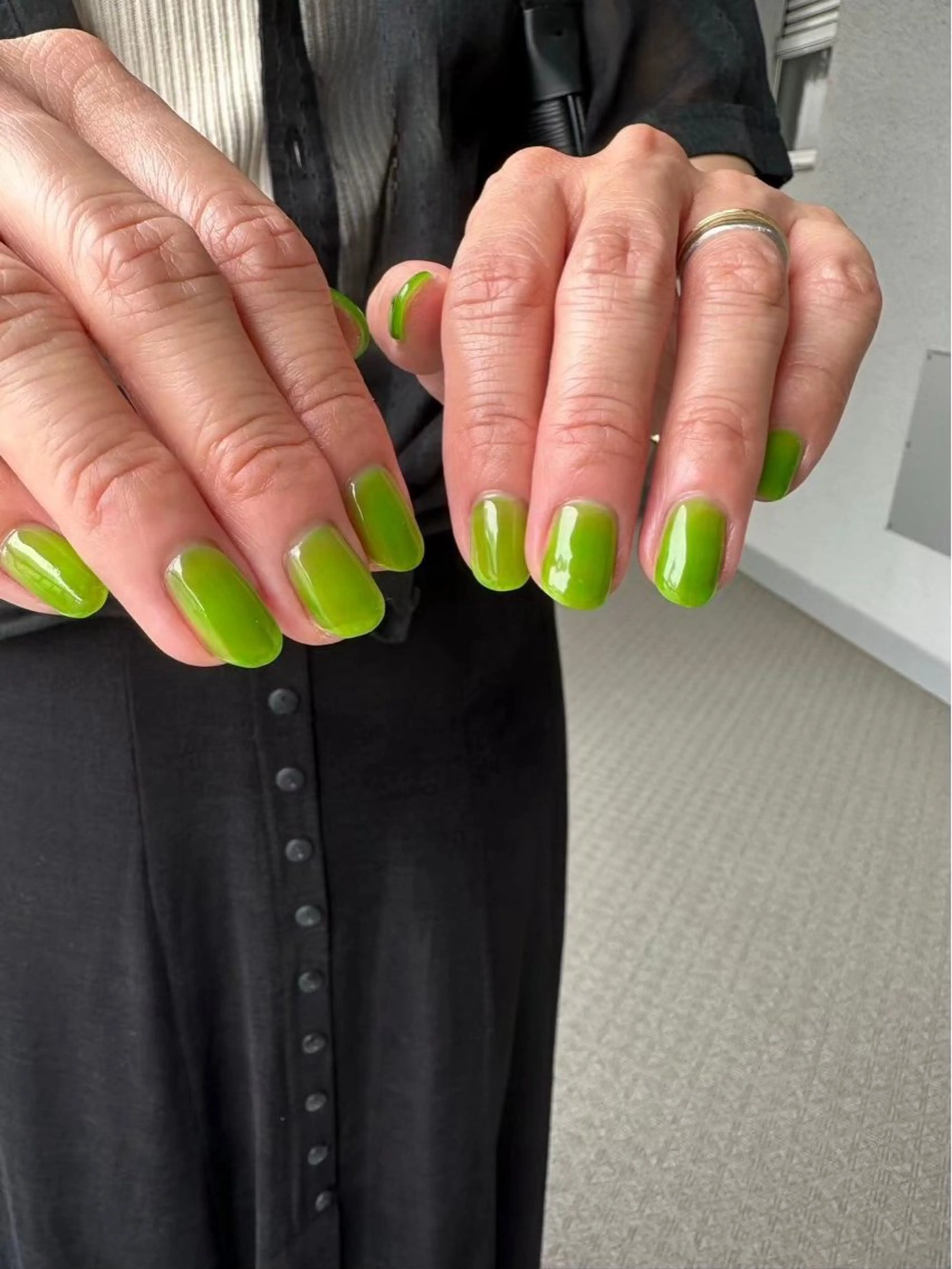 オフありワンカラー、グラデーション(ラメ可)の写真