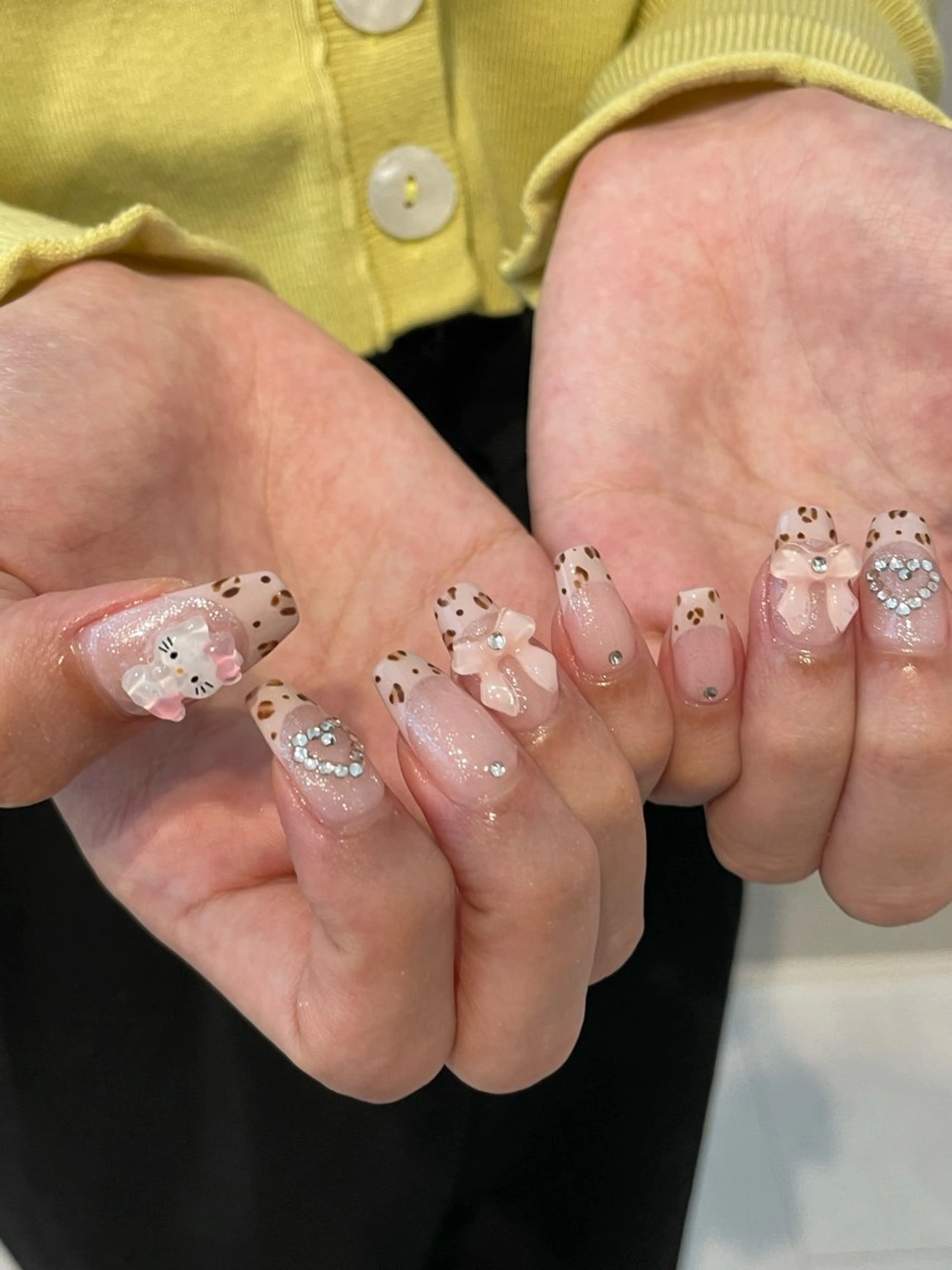 ネイル ハンドネイル ROA NAILのネイルデザイン