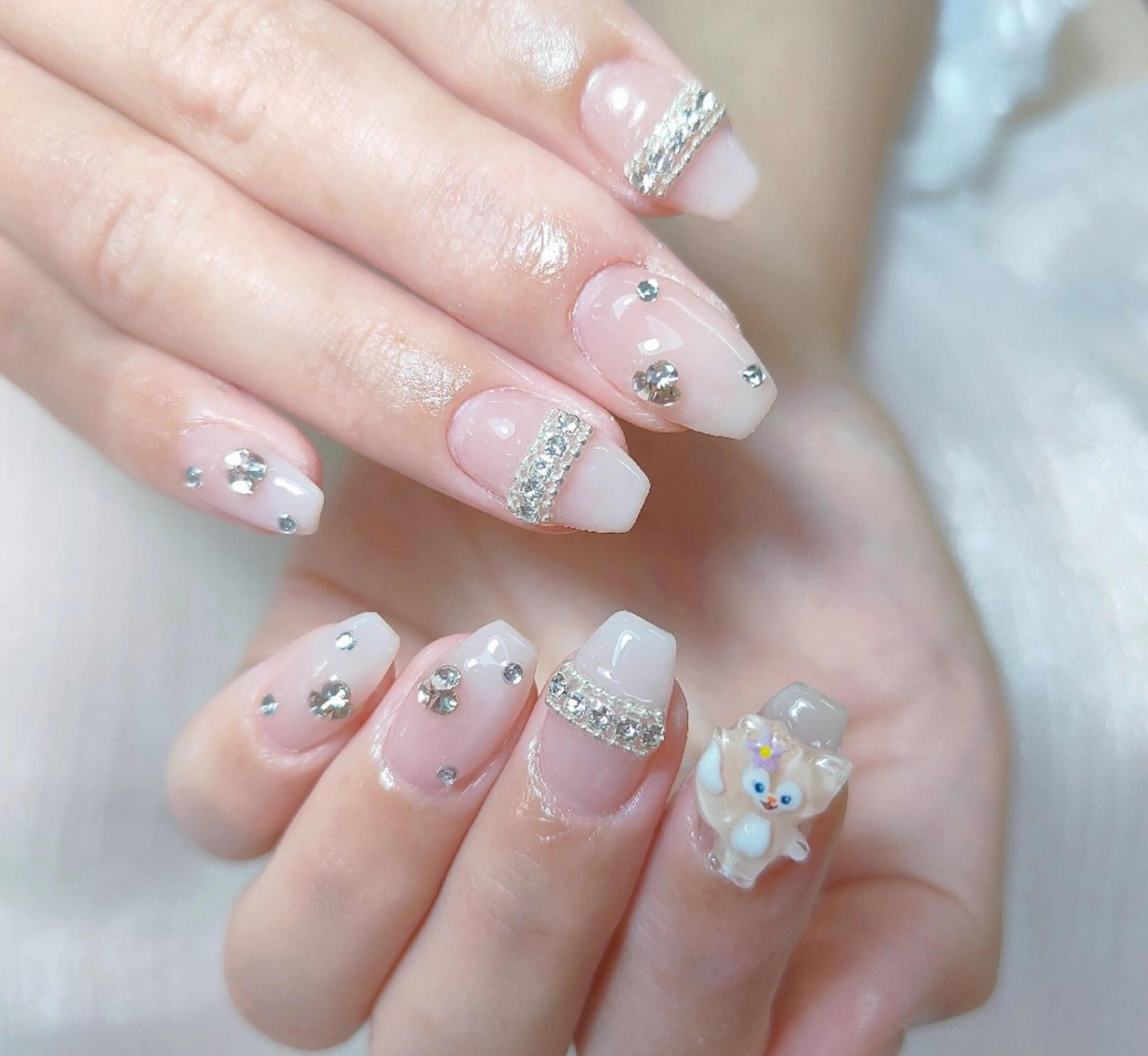 ネイル ハンドネイル モニカ アキイのネイルデザイン