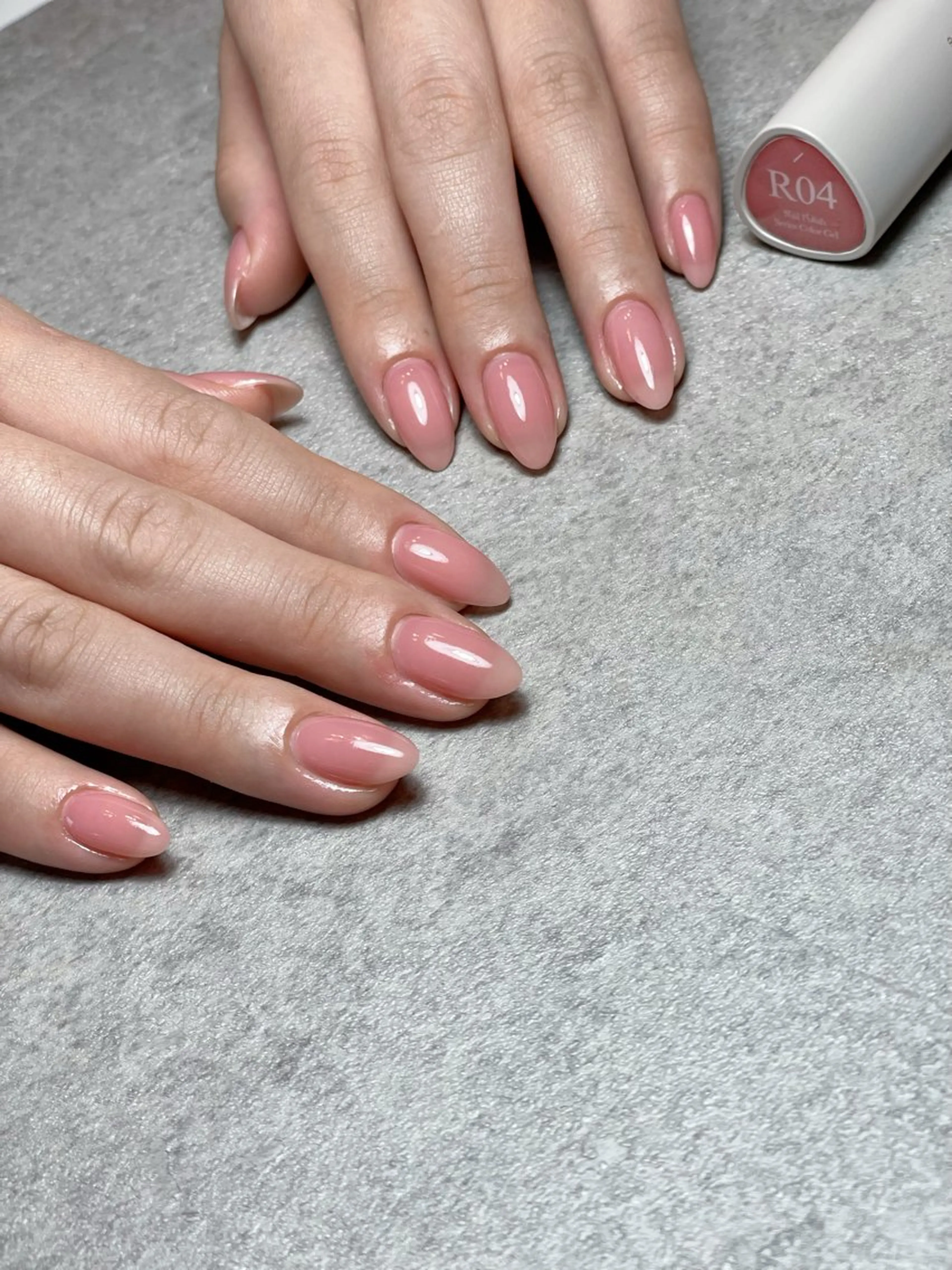 ネイル 氷ネイル・うるうるネイル ワンカラーネイル ピンク シンプルネイル ハンドネイル 南野 由希のネイルデザイン