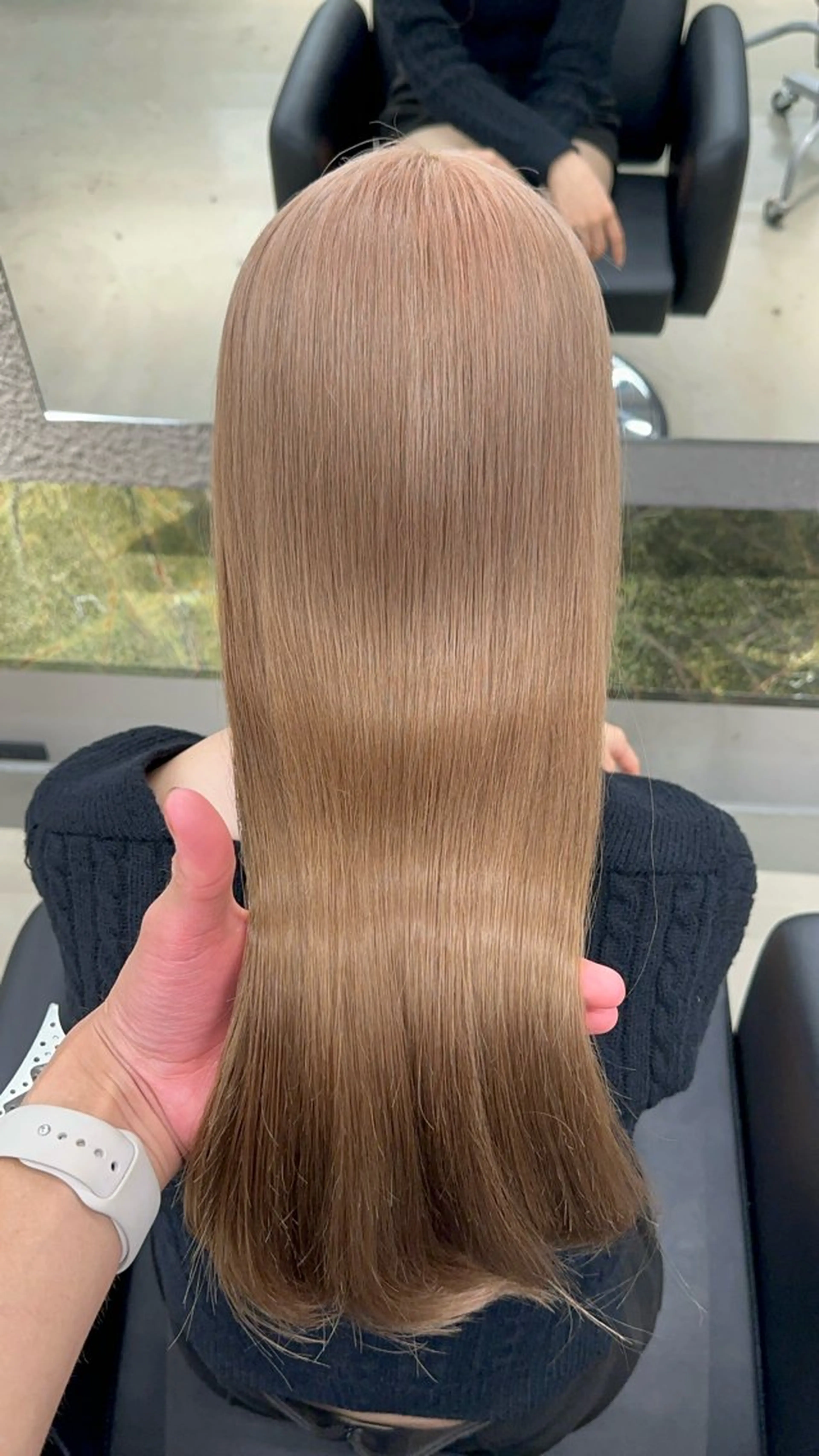 ロング カラー ブリーチ レイヤーカット トリートメント ハイトーン/ 縮毛矯正のヘアスタイル