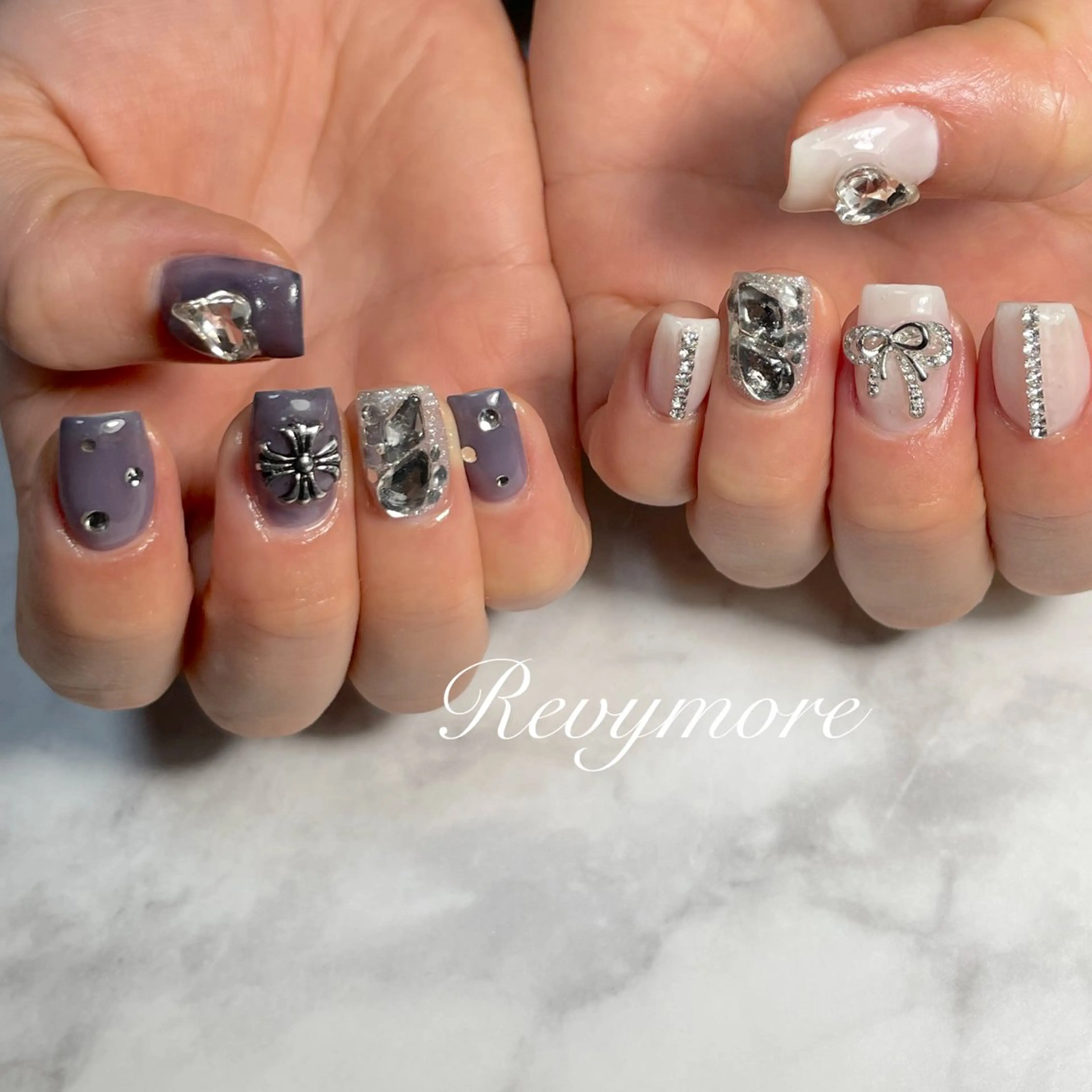 ネイル ジェルネイル 韓国ネイル ニュアンスネイル オフィスネイル シンプルネイル nail salon Revymore所属・nail salon Revymoreのネイルデザイン