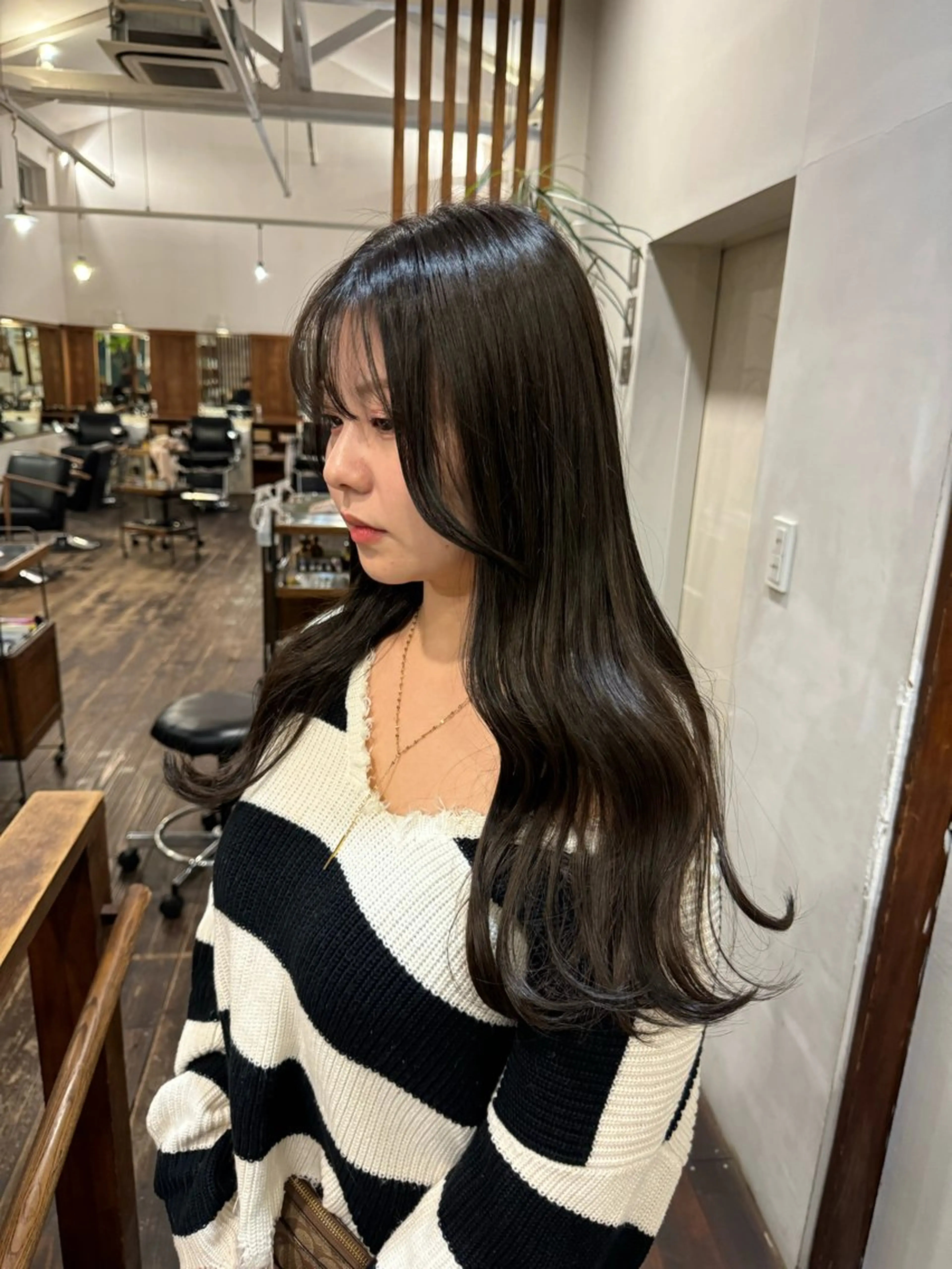 カラー グレージュ MOK大阪梅田店 Asahiのヘアスタイル