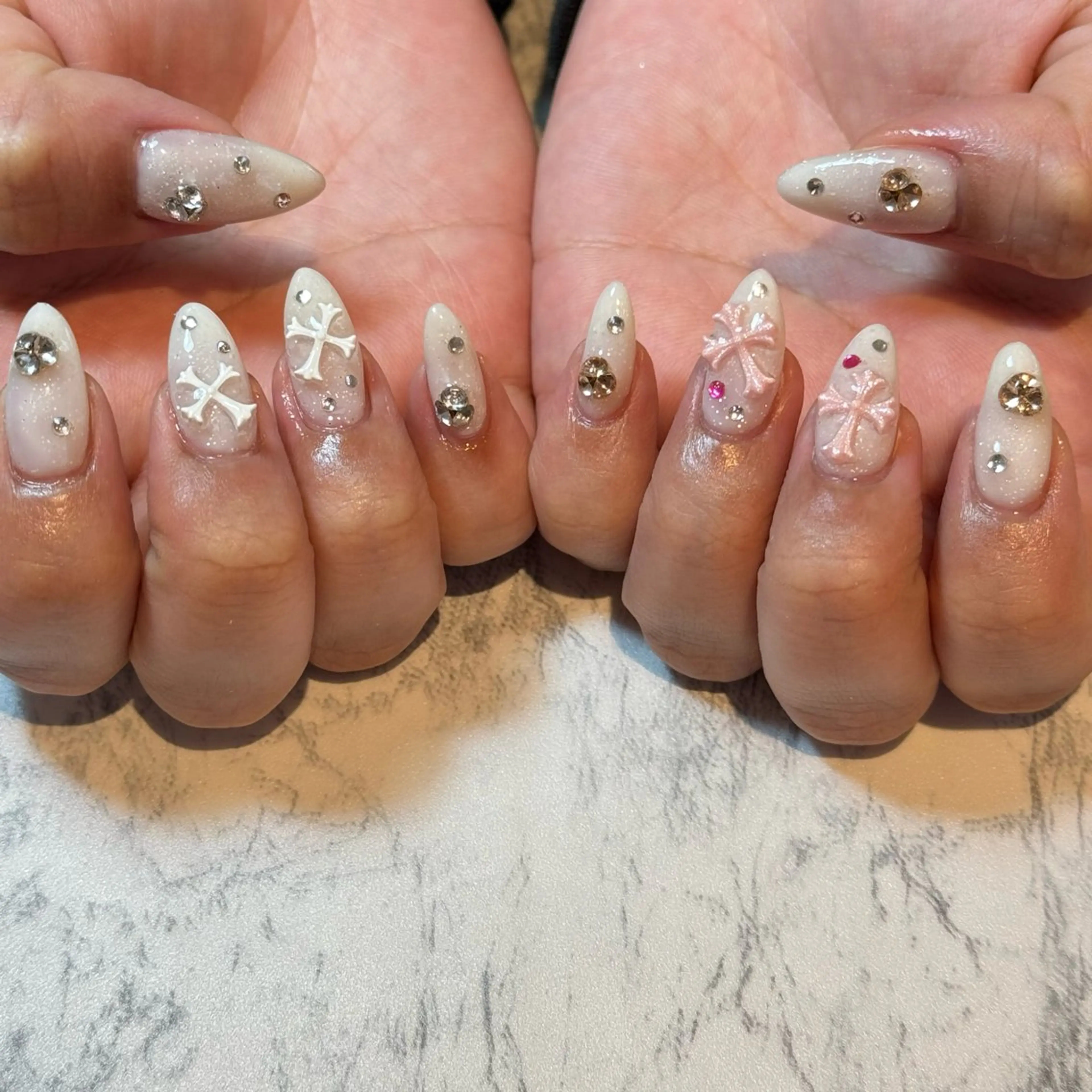 ネイル brodia nails m_riのネイルデザイン