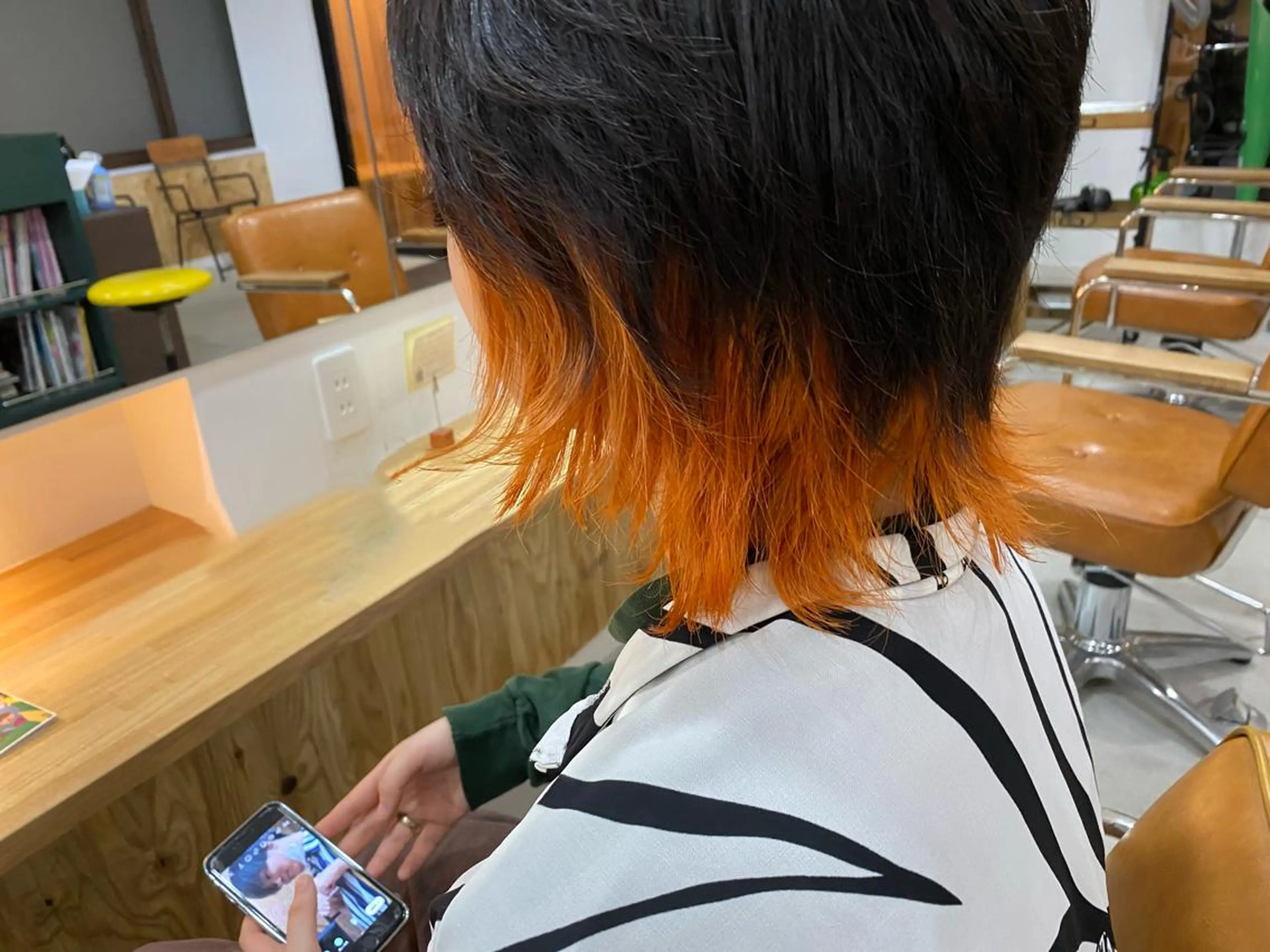 カラー オレンジ ブリーチカラー よねだまことのヘアスタイル