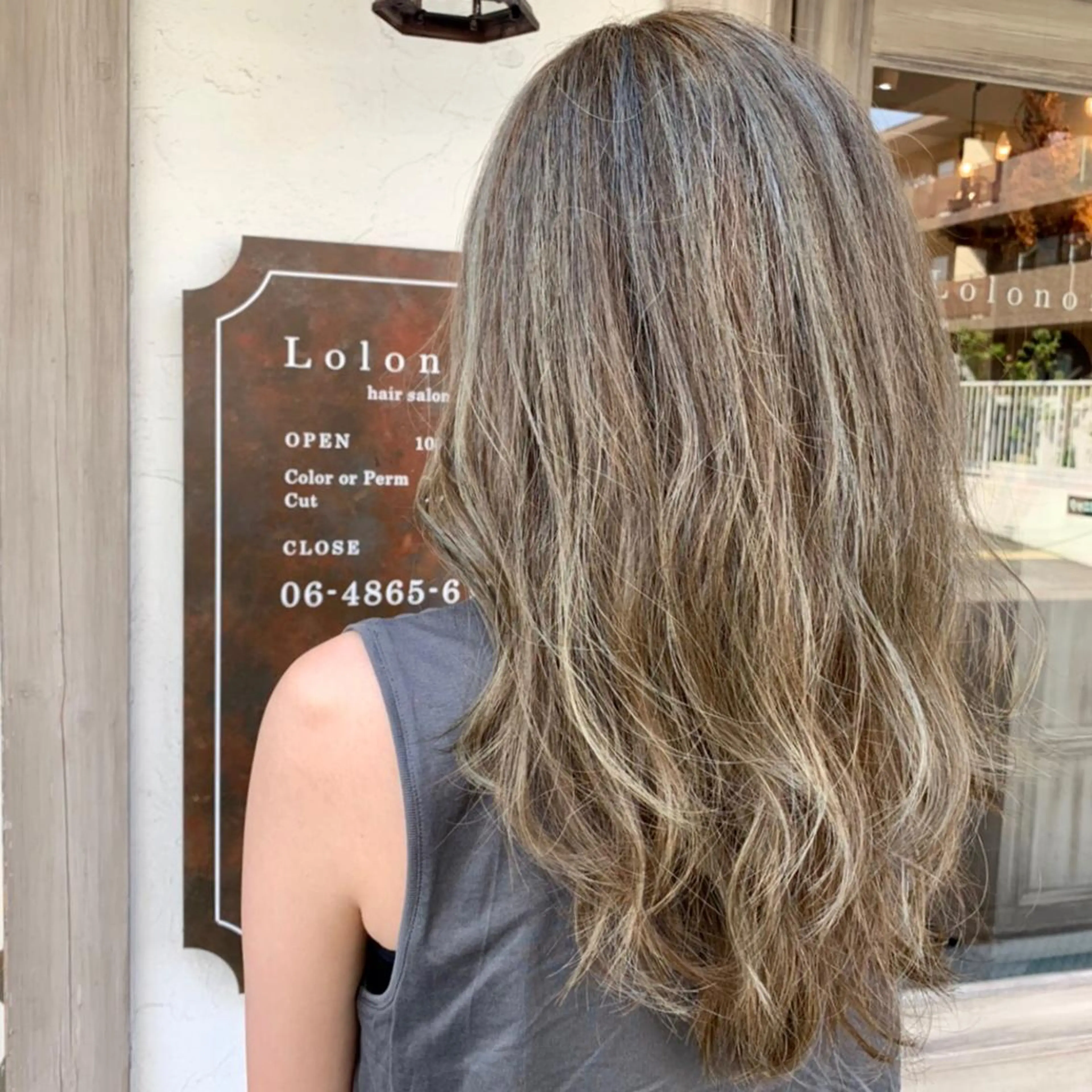 ロング カラー ハイライトカラー イルミナカラー ハイライト ロング 【脱白髪染め】【髪質 改善】仲井槙一のヘアスタイル