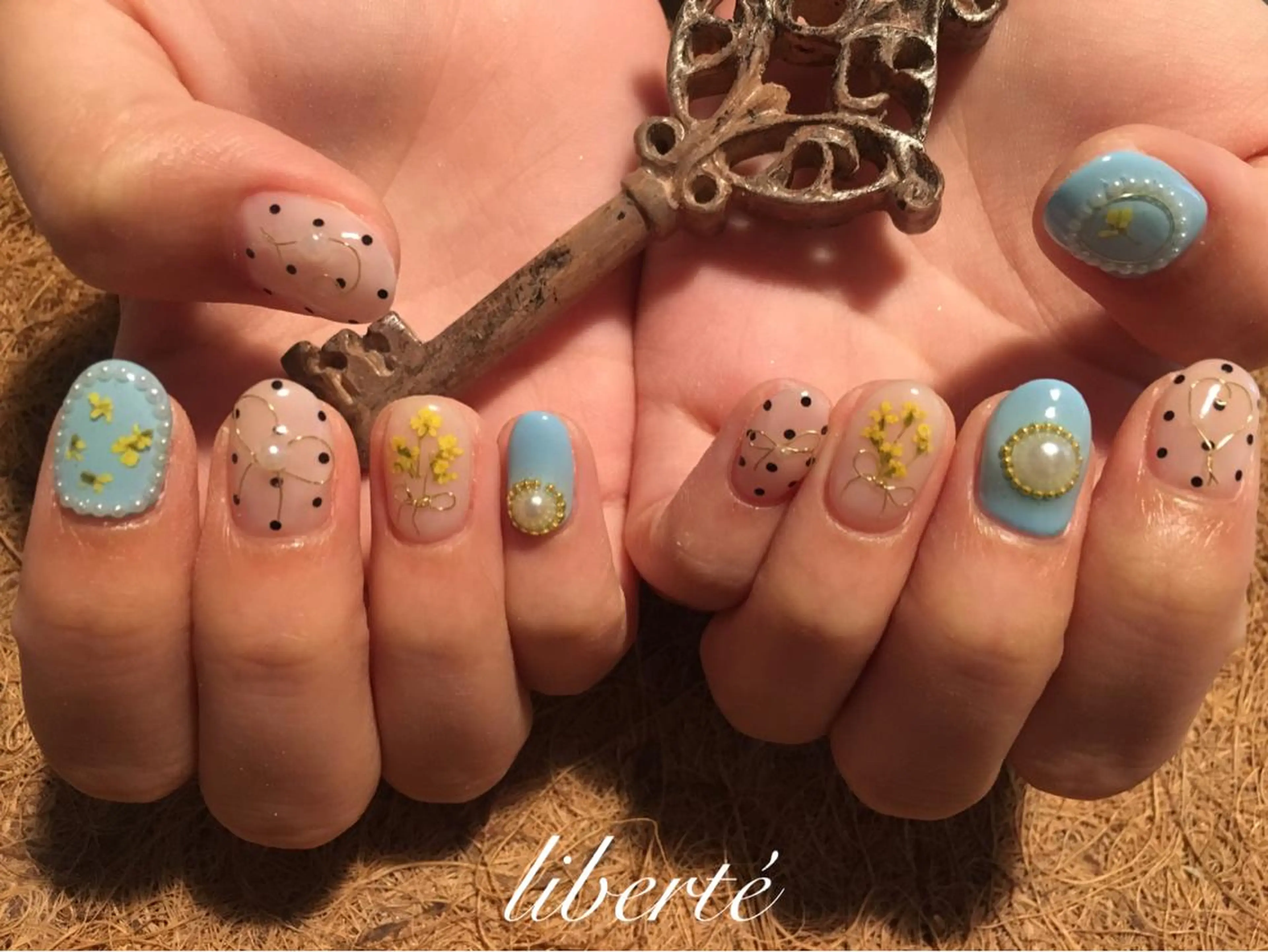 ネイル liberté (リベルテ)のネイルデザイン