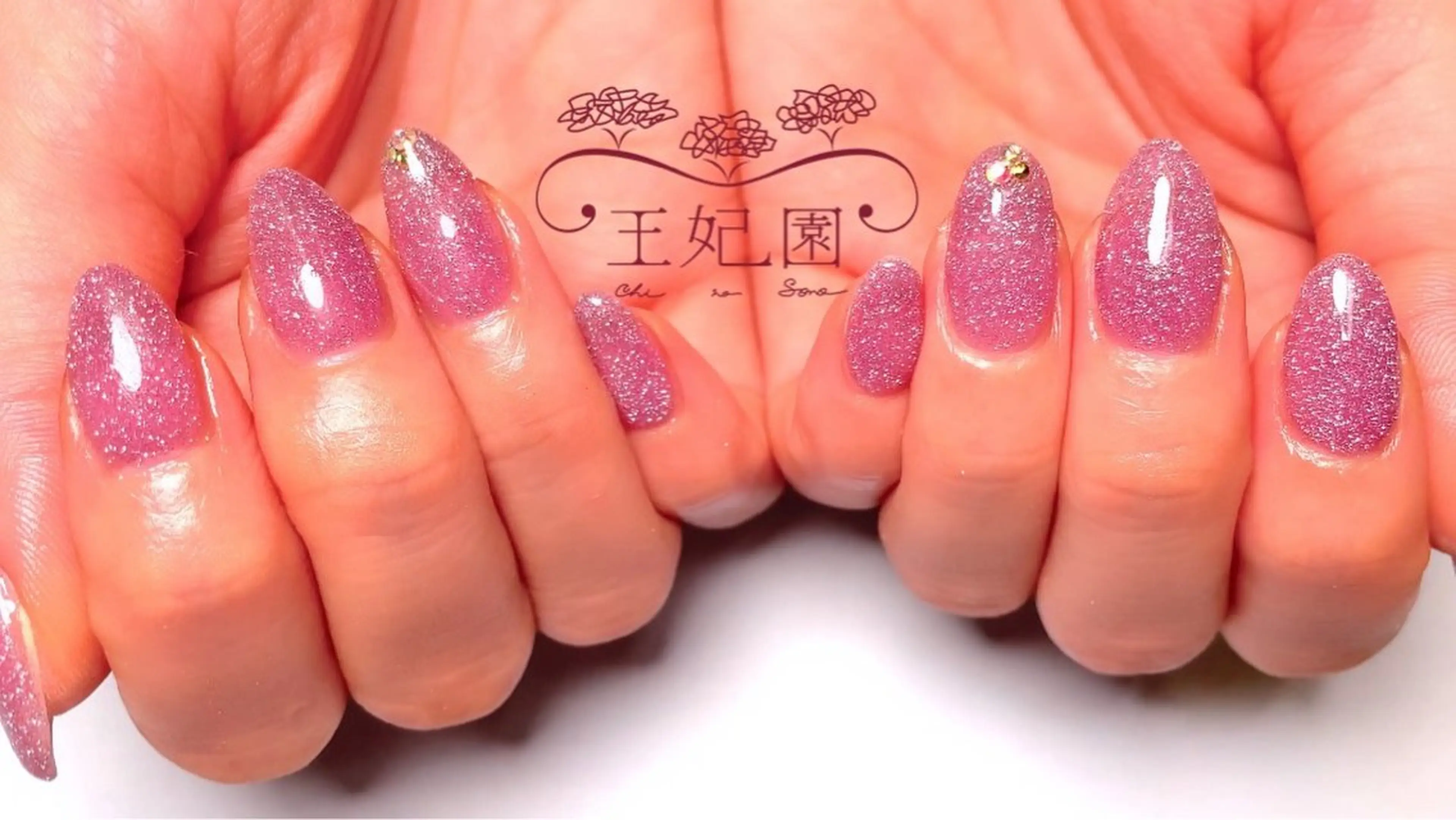 ネイル フラッシュネイル ラメ(グリッター) メンズネイル パープル ワンホンネイル nail salon王妃の園所属・王妃の園 ohinosonoのネイルデザイン