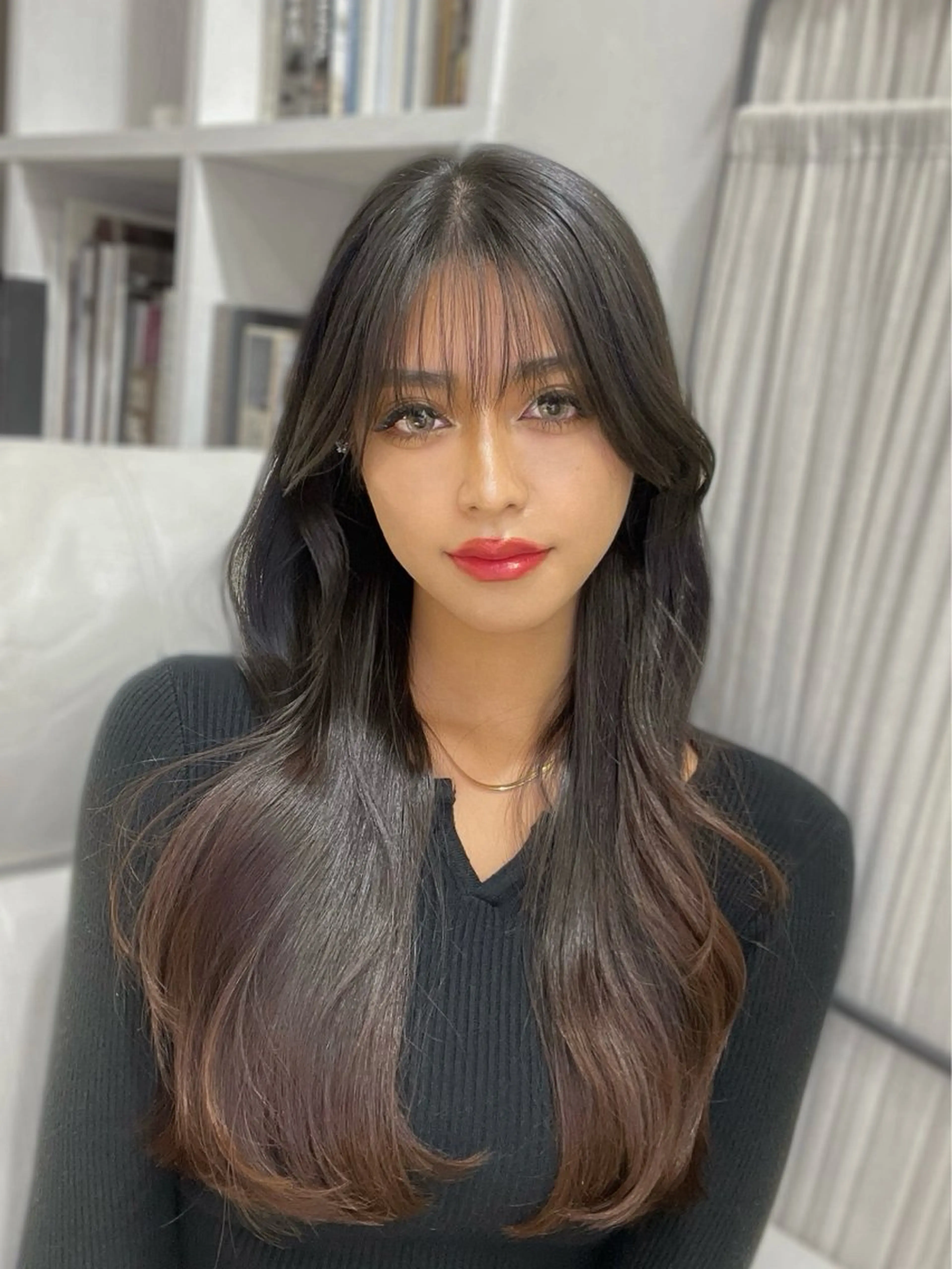 ロング カラー ヘアアレンジ シールエクステ ブリーチ ケアブリーチ デザインカラー ダブルカラー loa所属・🦋韓国hair🦋 エクステ店長sakiのヘアスタイル