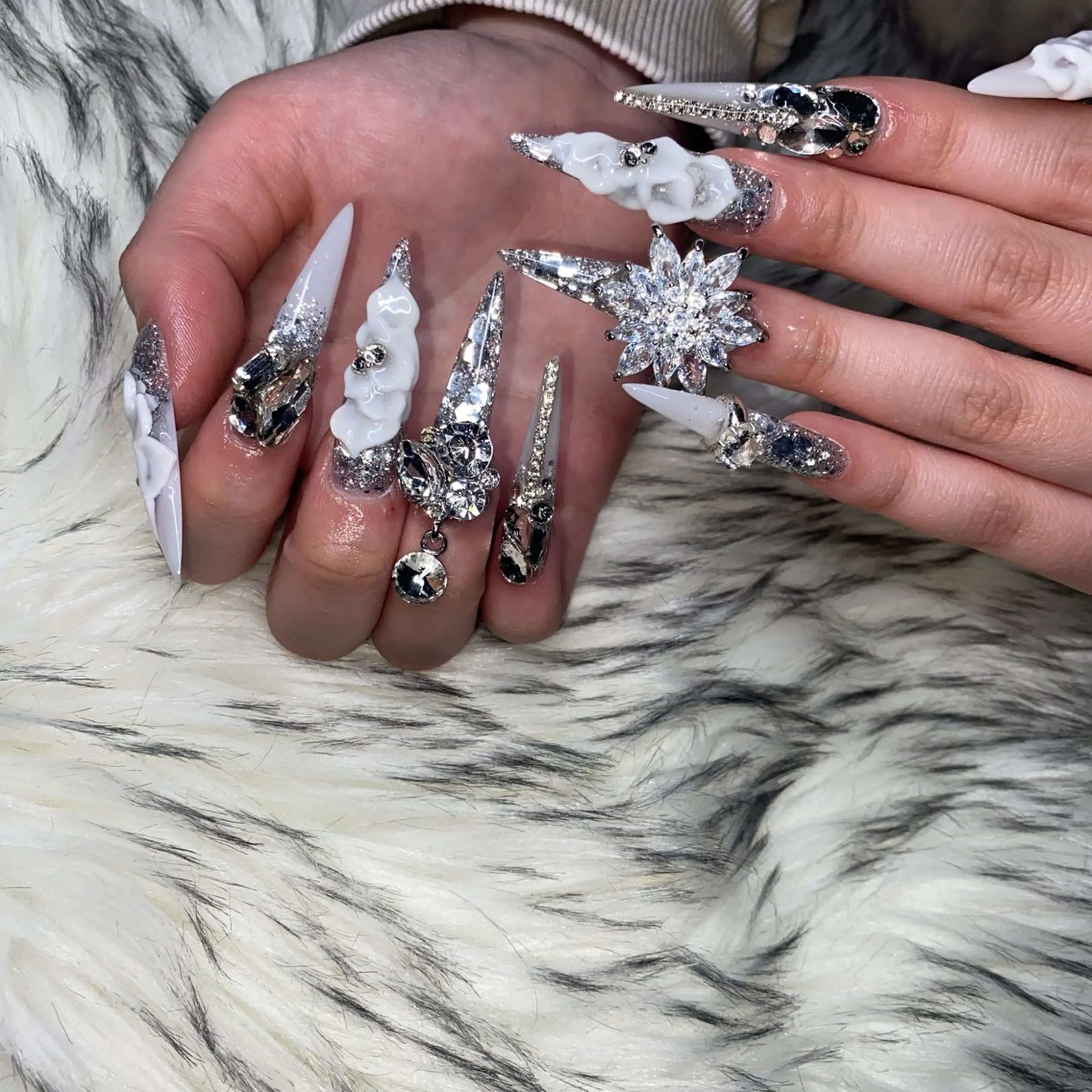 ネイル ハンドネイル la vie  Luire所属・la vie Luire ｱｽｶのネイルデザイン