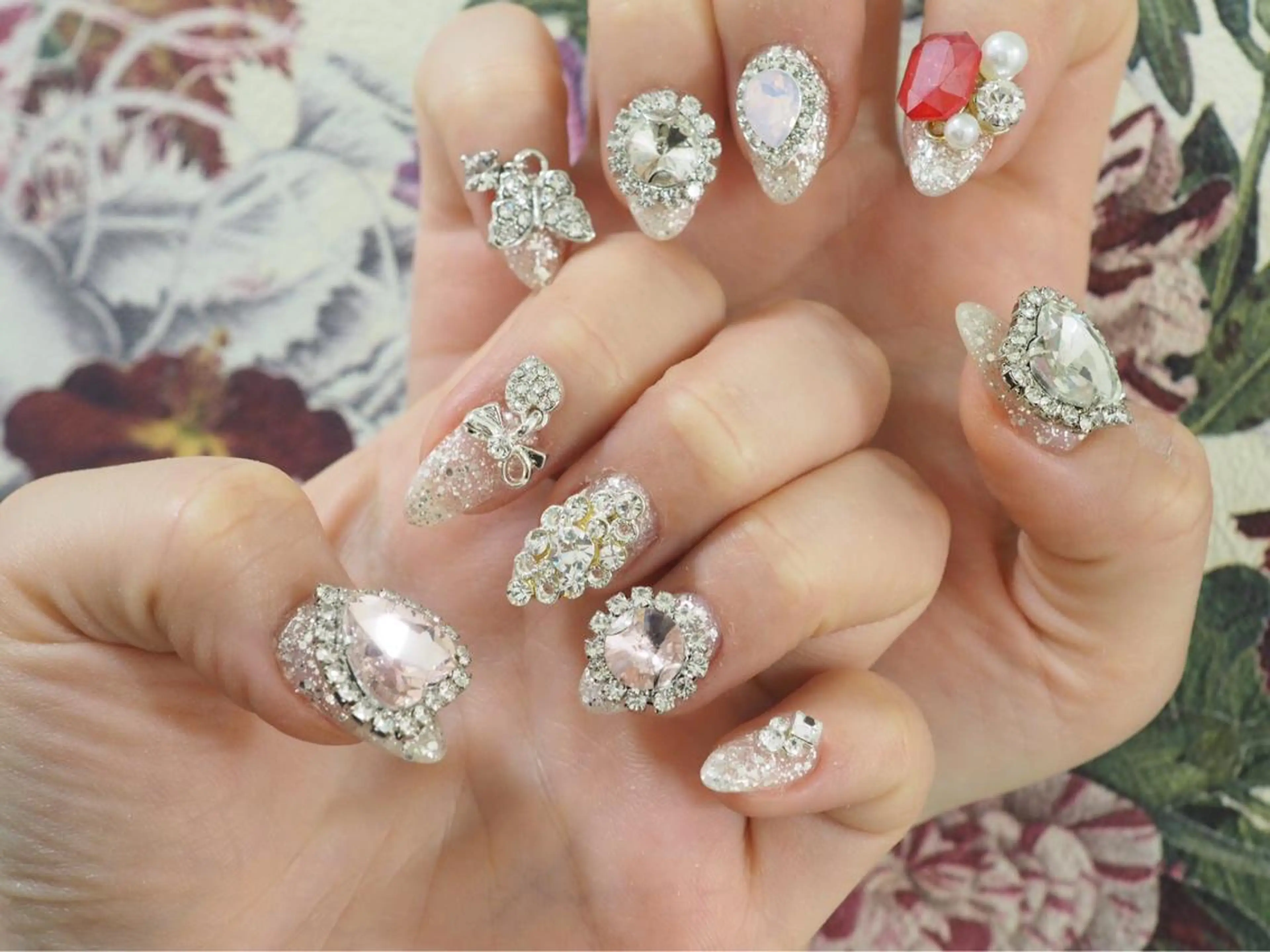 ネイル LoLo nail kのネイルデザイン