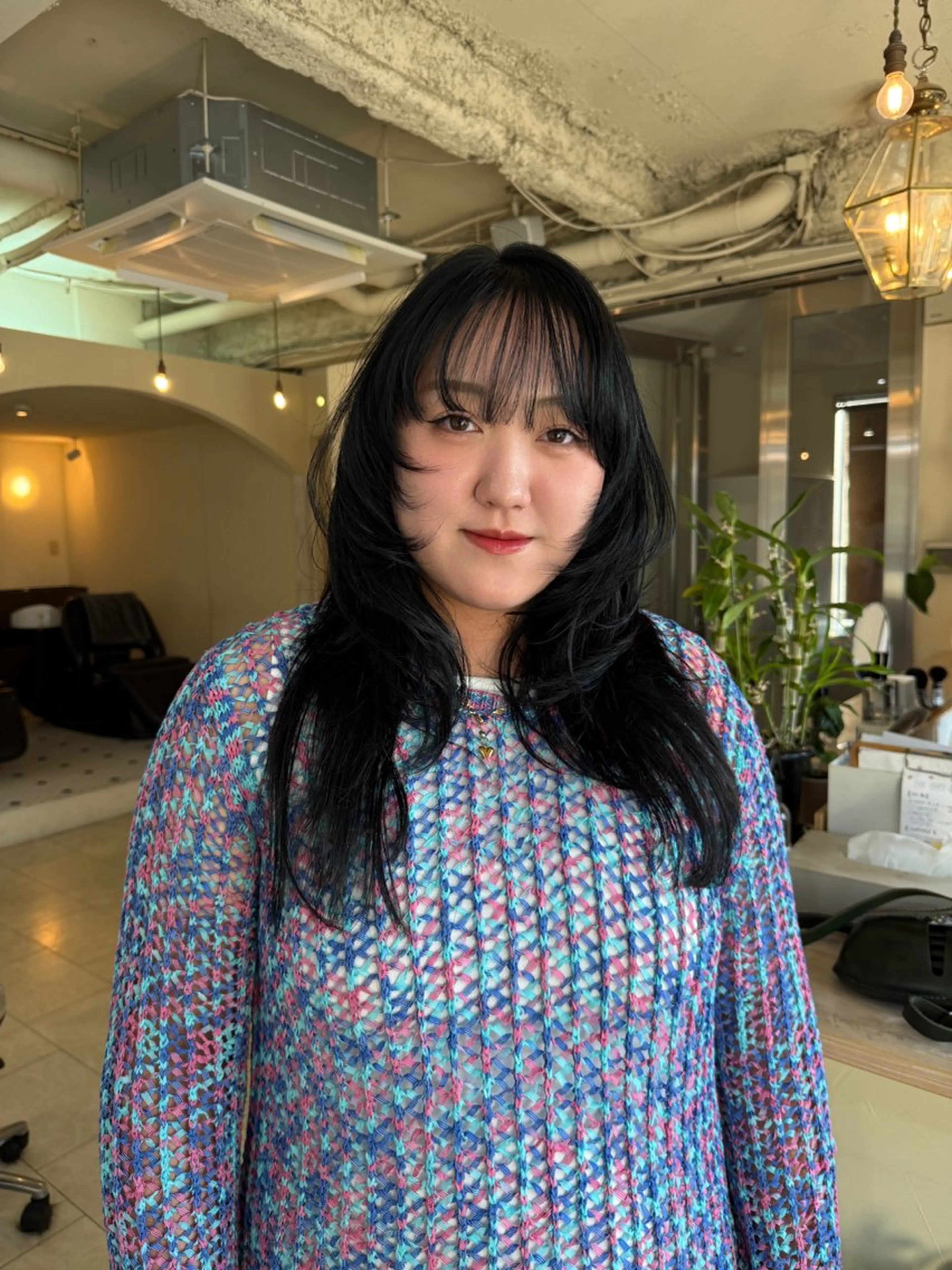 ロング カット ヘアカラー Maho/海外 レイヤー/ハイトーンのヘアスタイル