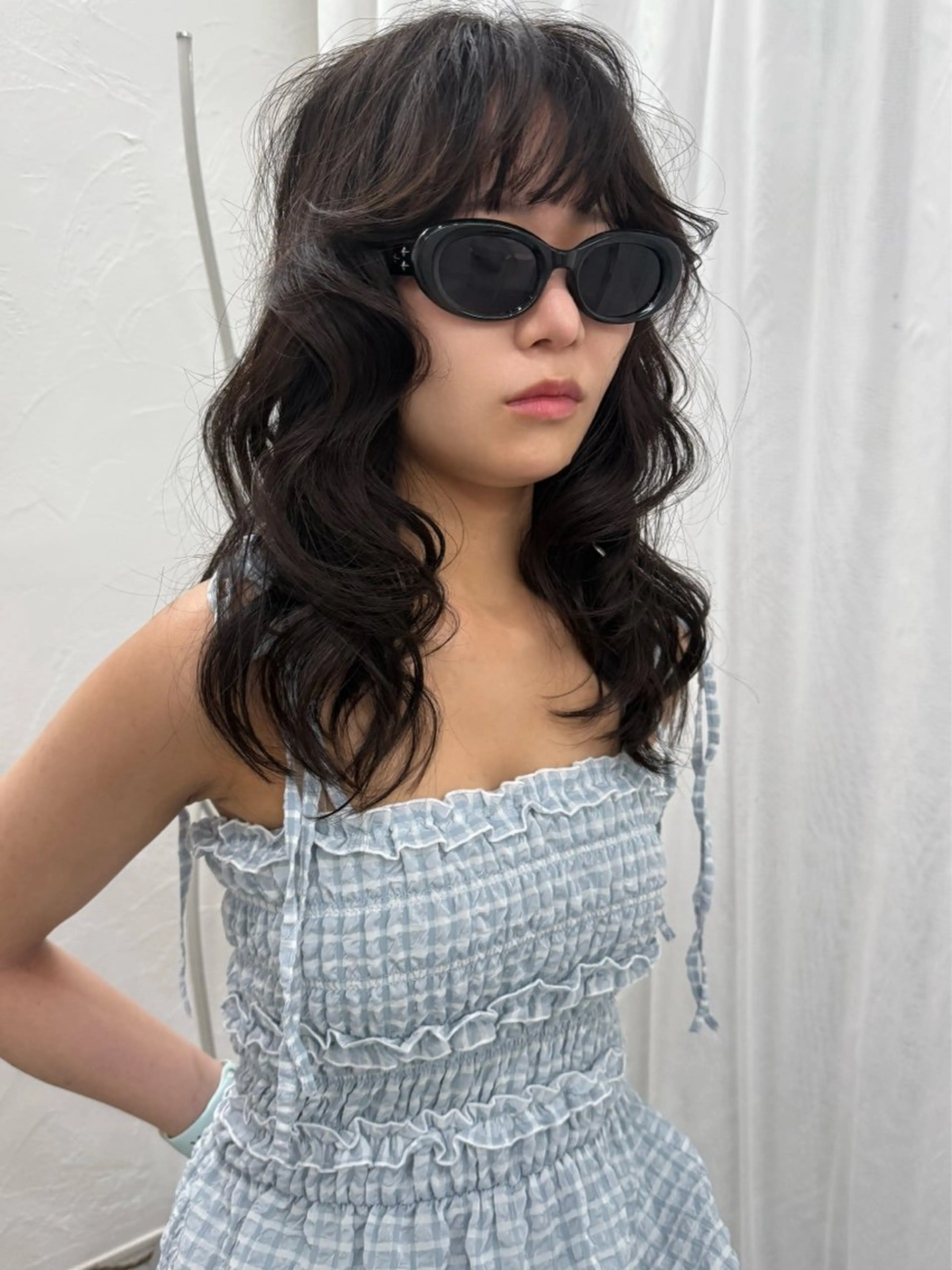 ミディアム カット イシイ モエカのヘアスタイル