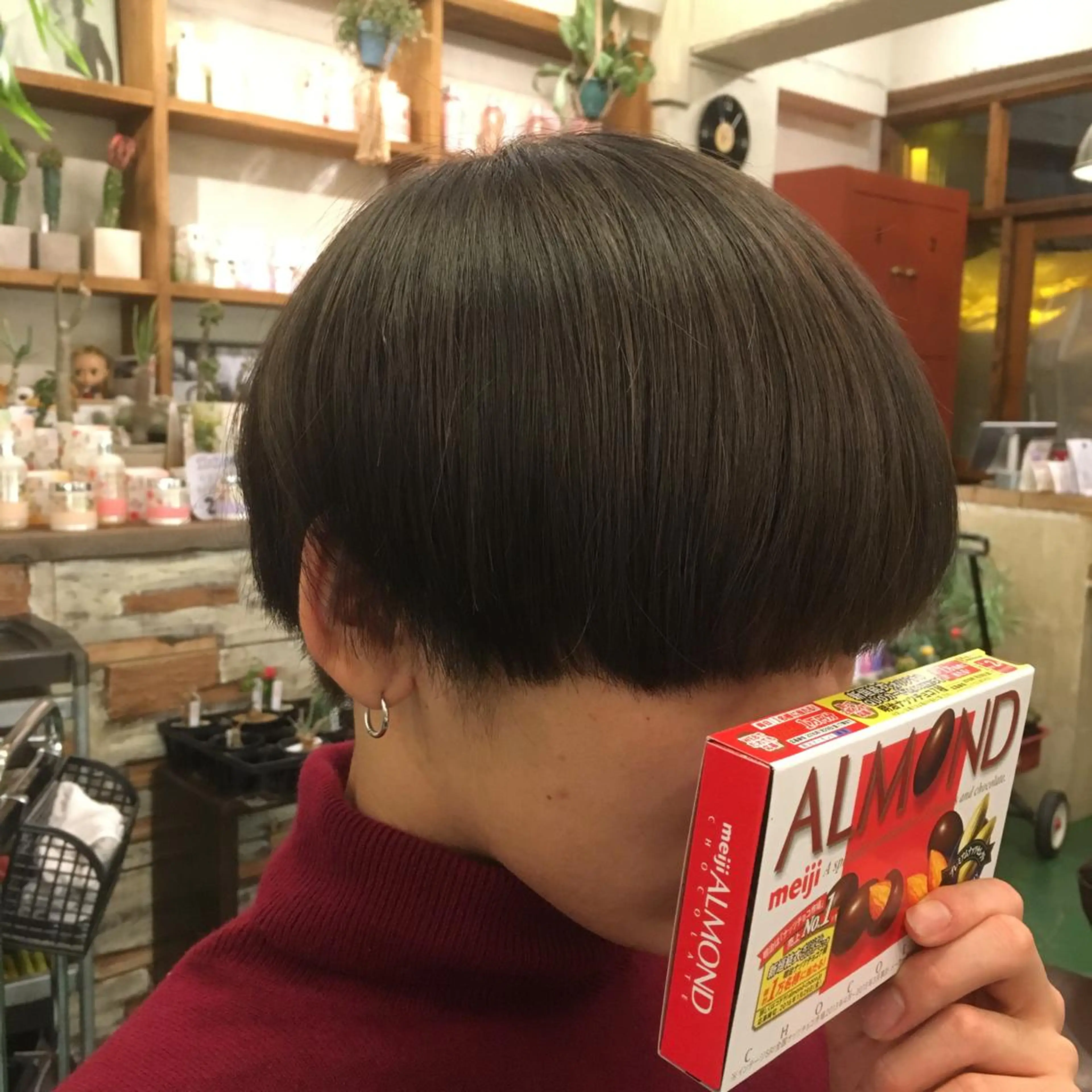 ショート カラー メンズ メンズブリーチ ブリーチ メンズ眉毛ITSUK Iメンズ専門　新宿の眉毛・アイブロウイメージ